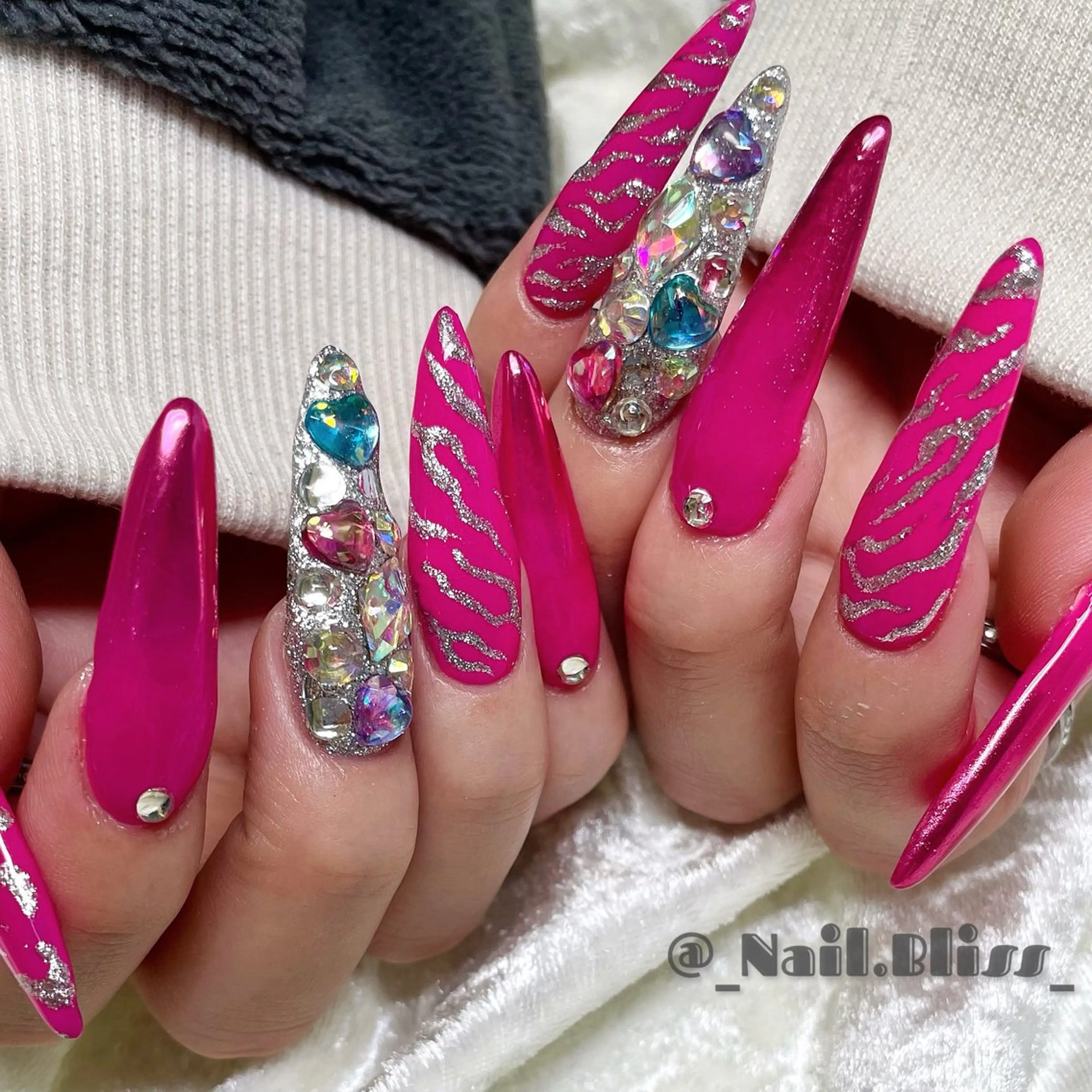 ネイル キラキラネイル ロングネイル ハンドネイル NAIL BLISSのネイルデザイン