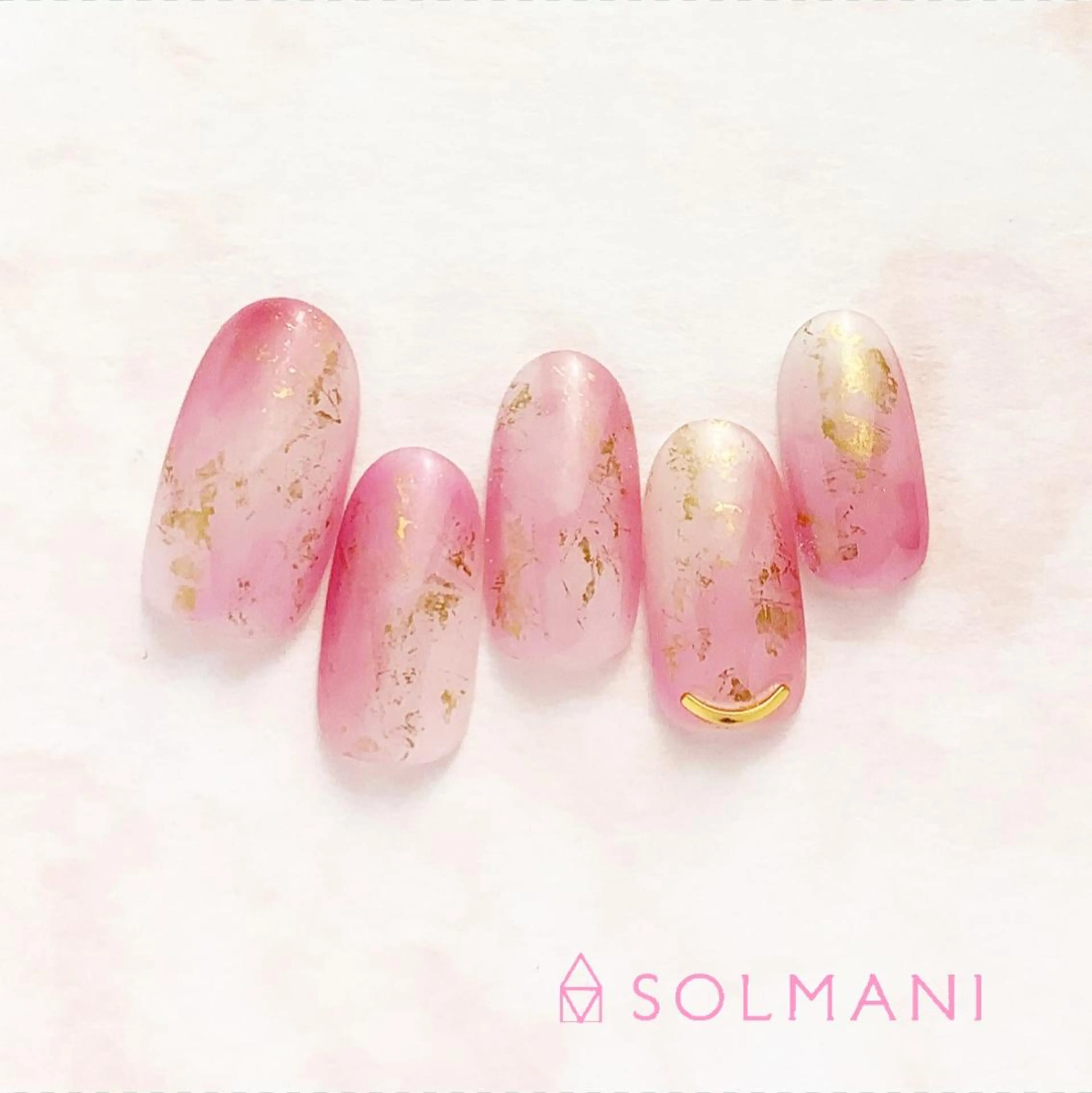 ネイル ニュアンスネイル SOLMANI 予約担当のネイルデザイン
