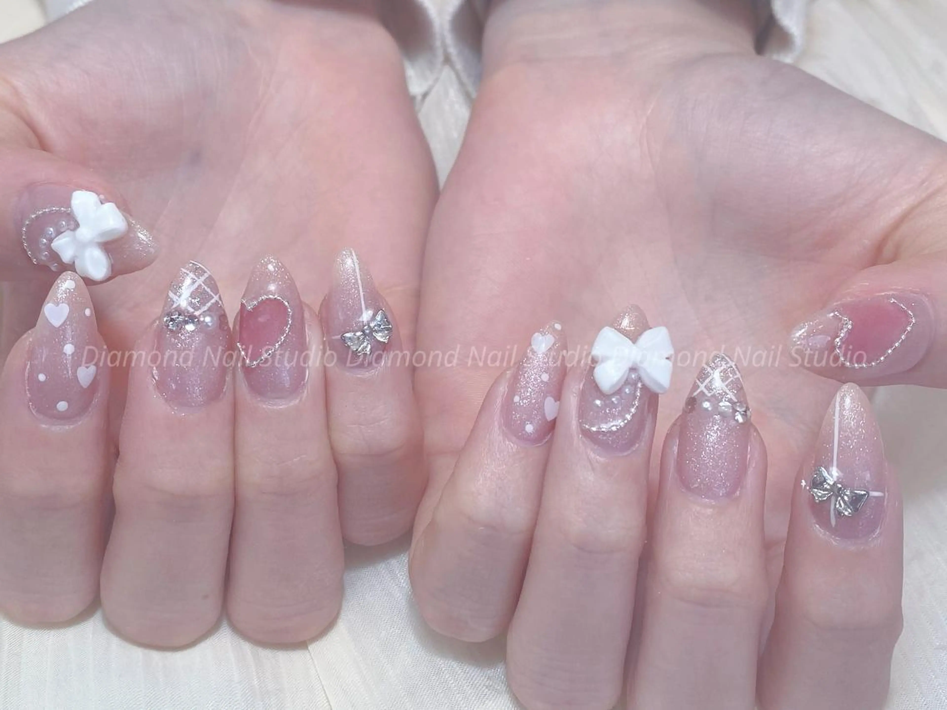 ネイル アートネイル オーロラネイル フラッシュネイル ガーリー キラキラネイル DIAMOND NailStudioのネイルデザイン
