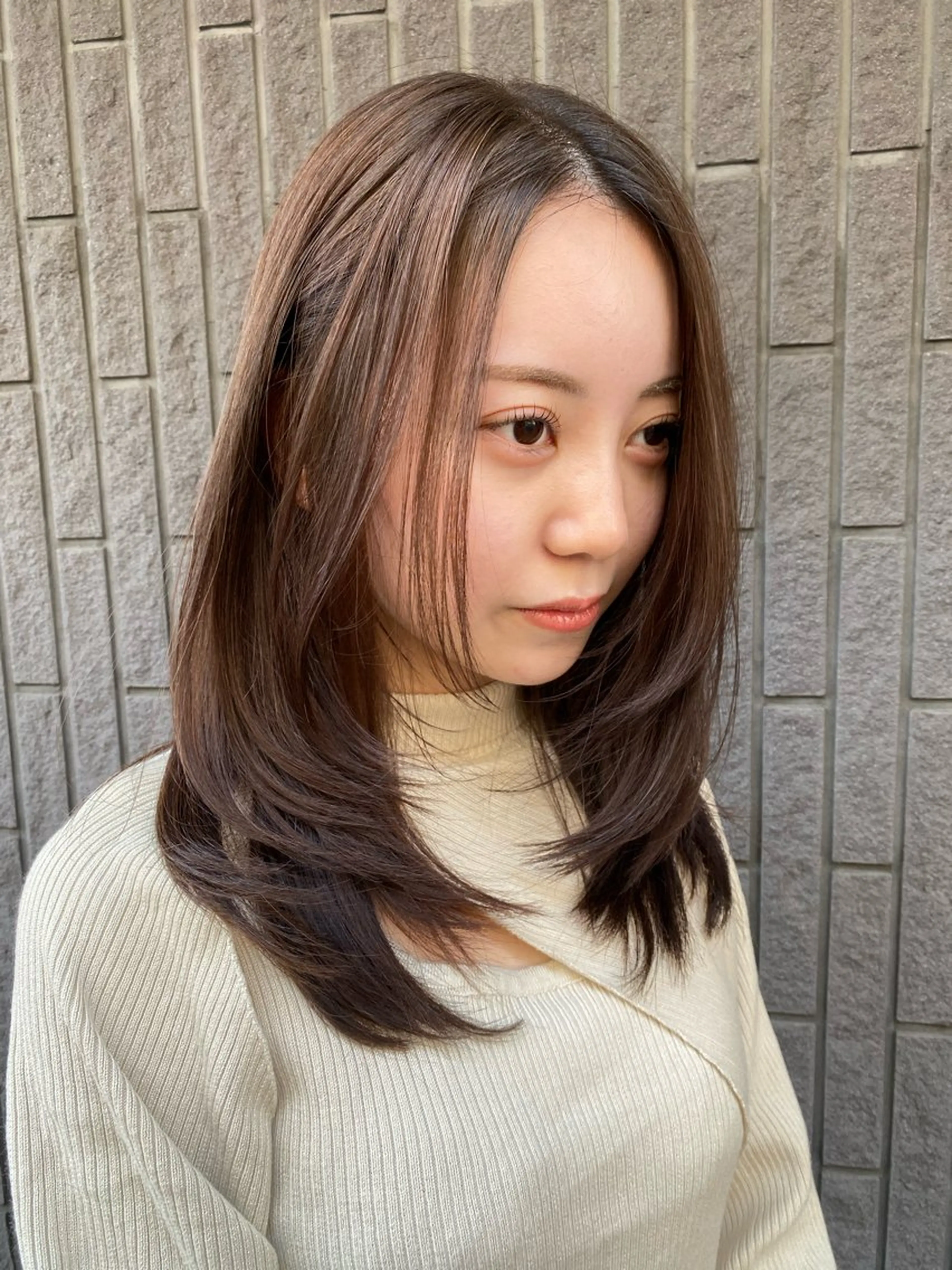 セミロング カラー 透明感カラー オリーブカラー カット ヘアカラー ナチュラルヘア🫧 ナナミのヘアスタイル