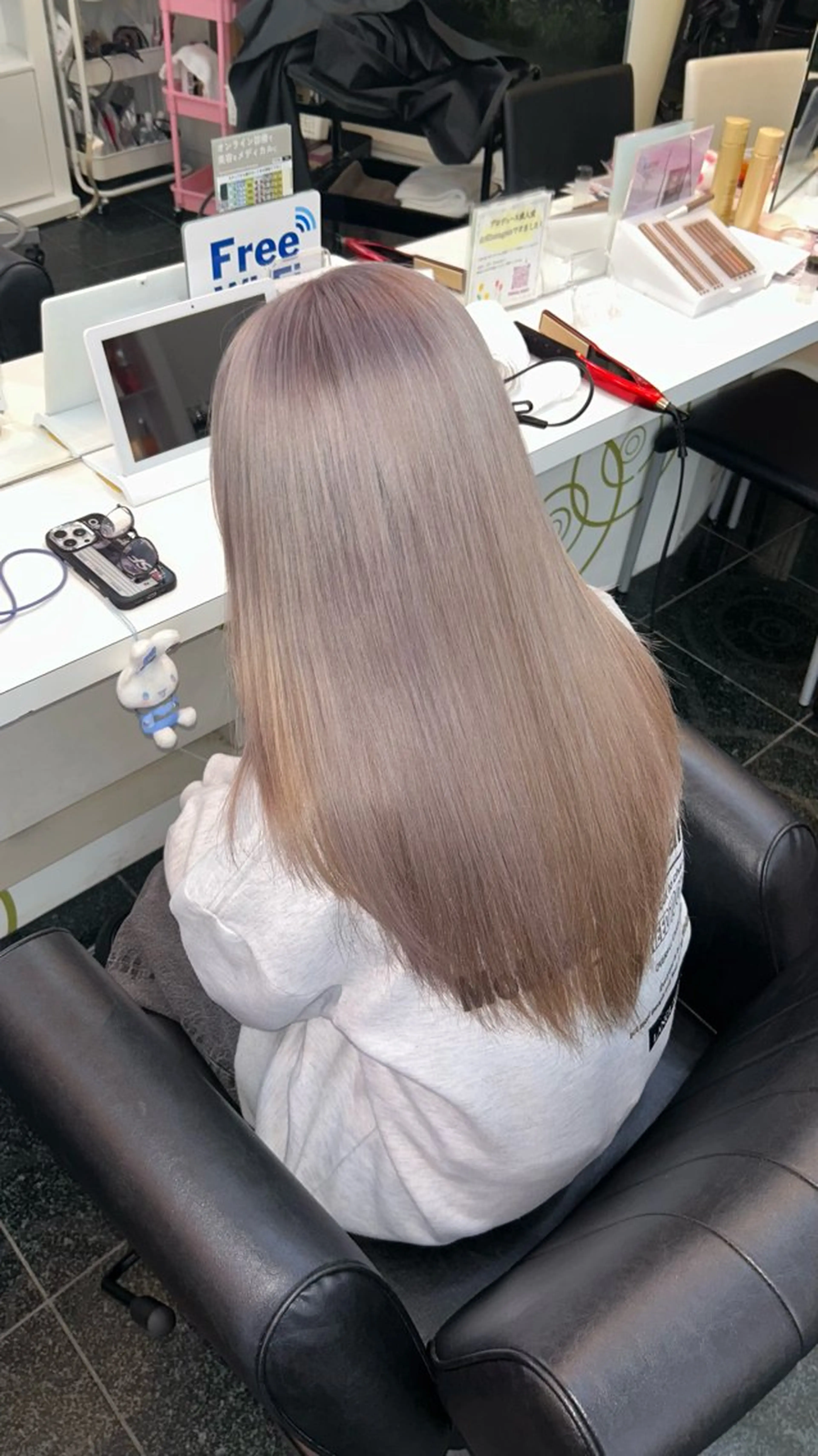 カラー ブリーチ ヘアカラー ✨🦄韓国風レイヤ ー🦄✨林あかりのヘアスタイル