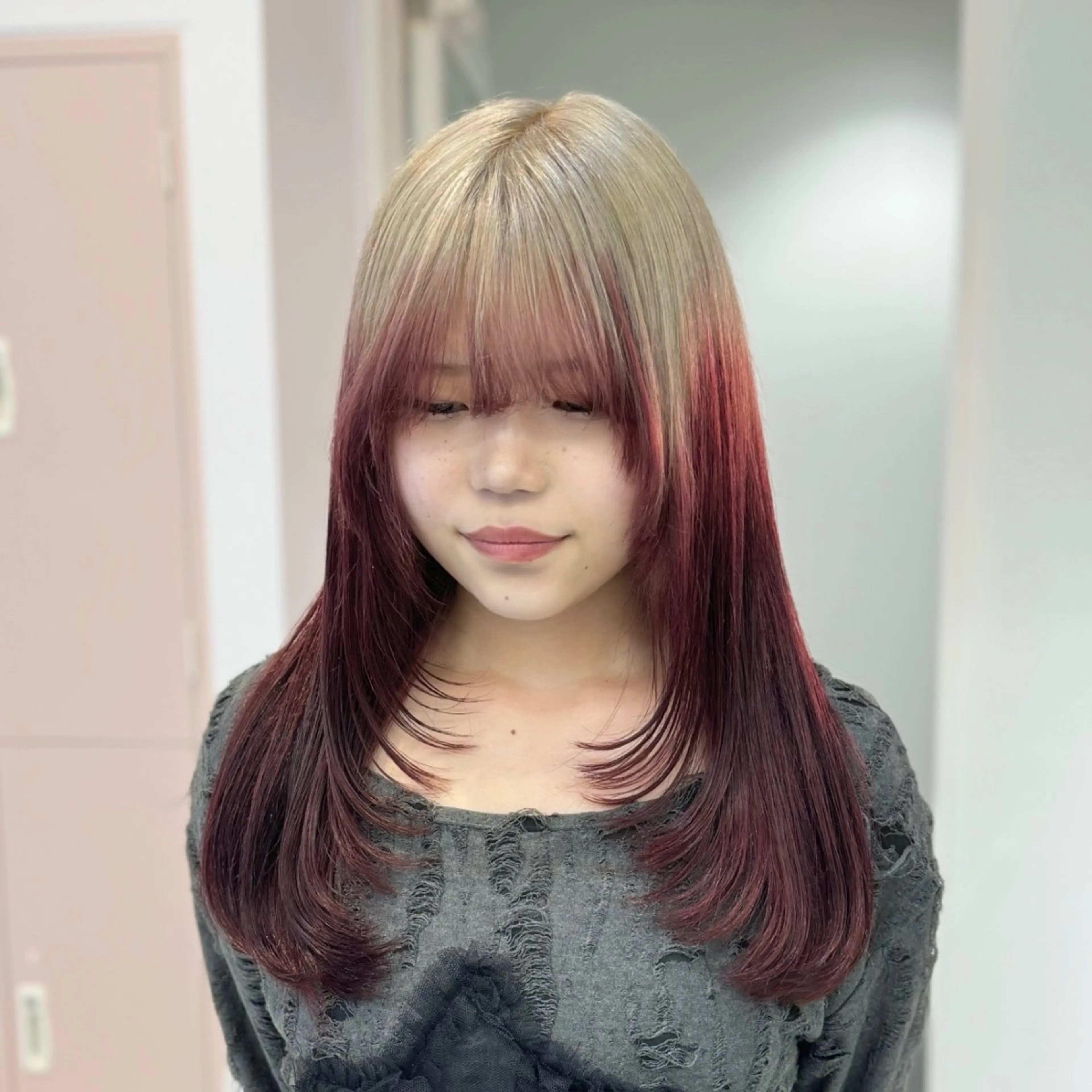 ロング R 横浜【アール】所属・ハイトーン/韓国 ヘア　momo˚✧₊のヘアスタイル