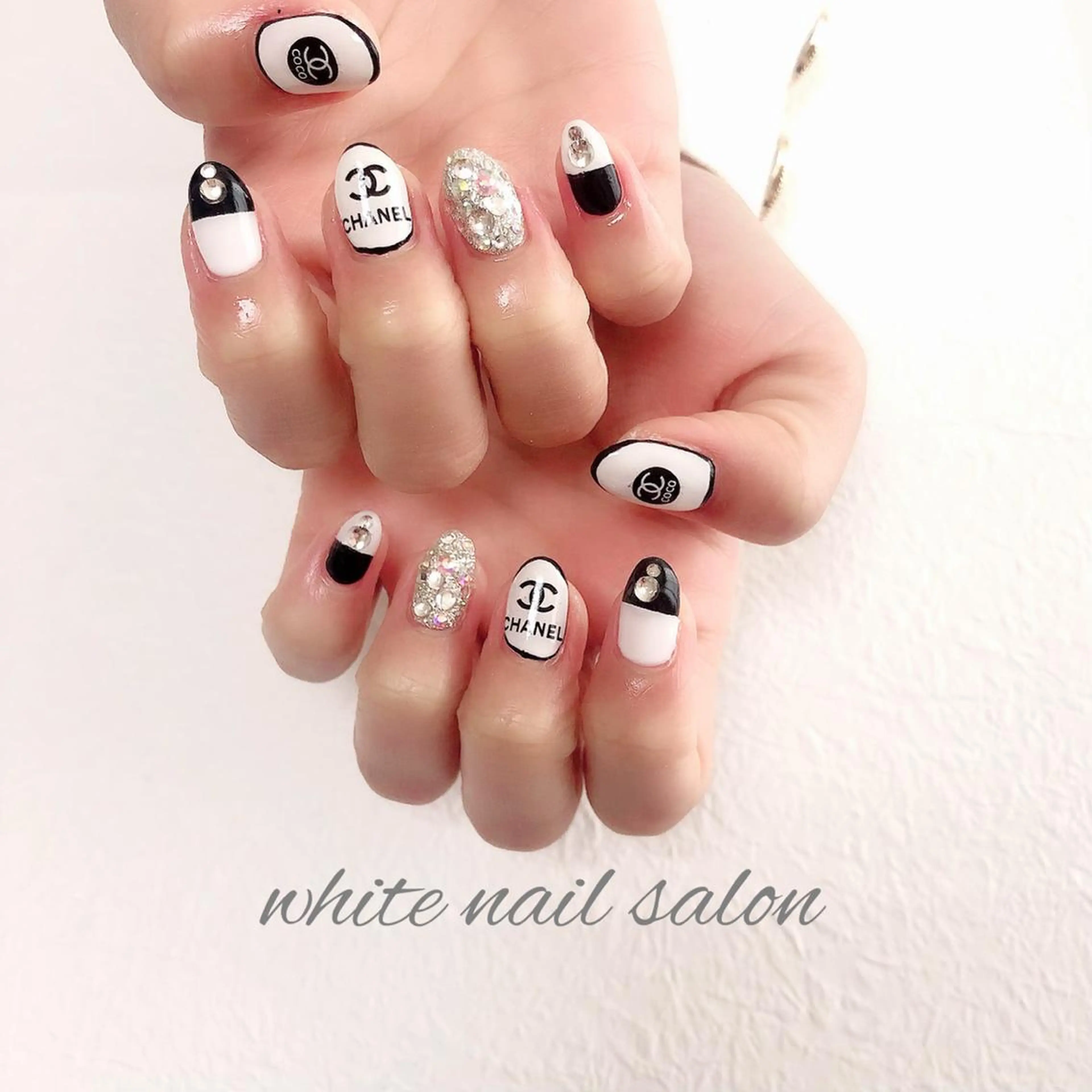 ネイル フットネイル ジェルネイル ハードジェル 持ち込み オフィスネイル ハンドネイル white nail salonのネイルデザイン