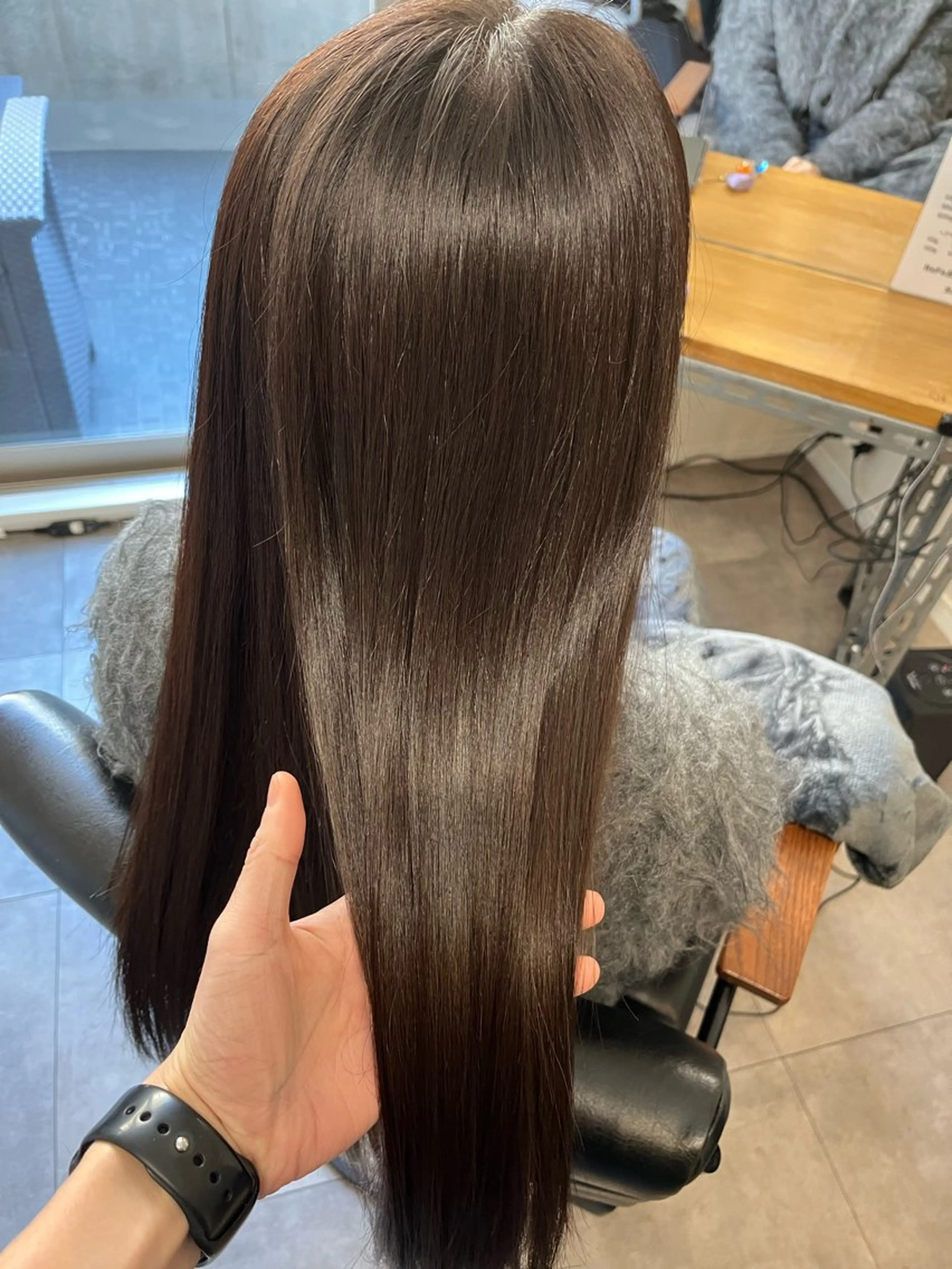 ロング ヘアカラー トリートメント OFF YUYAのヘアスタイル