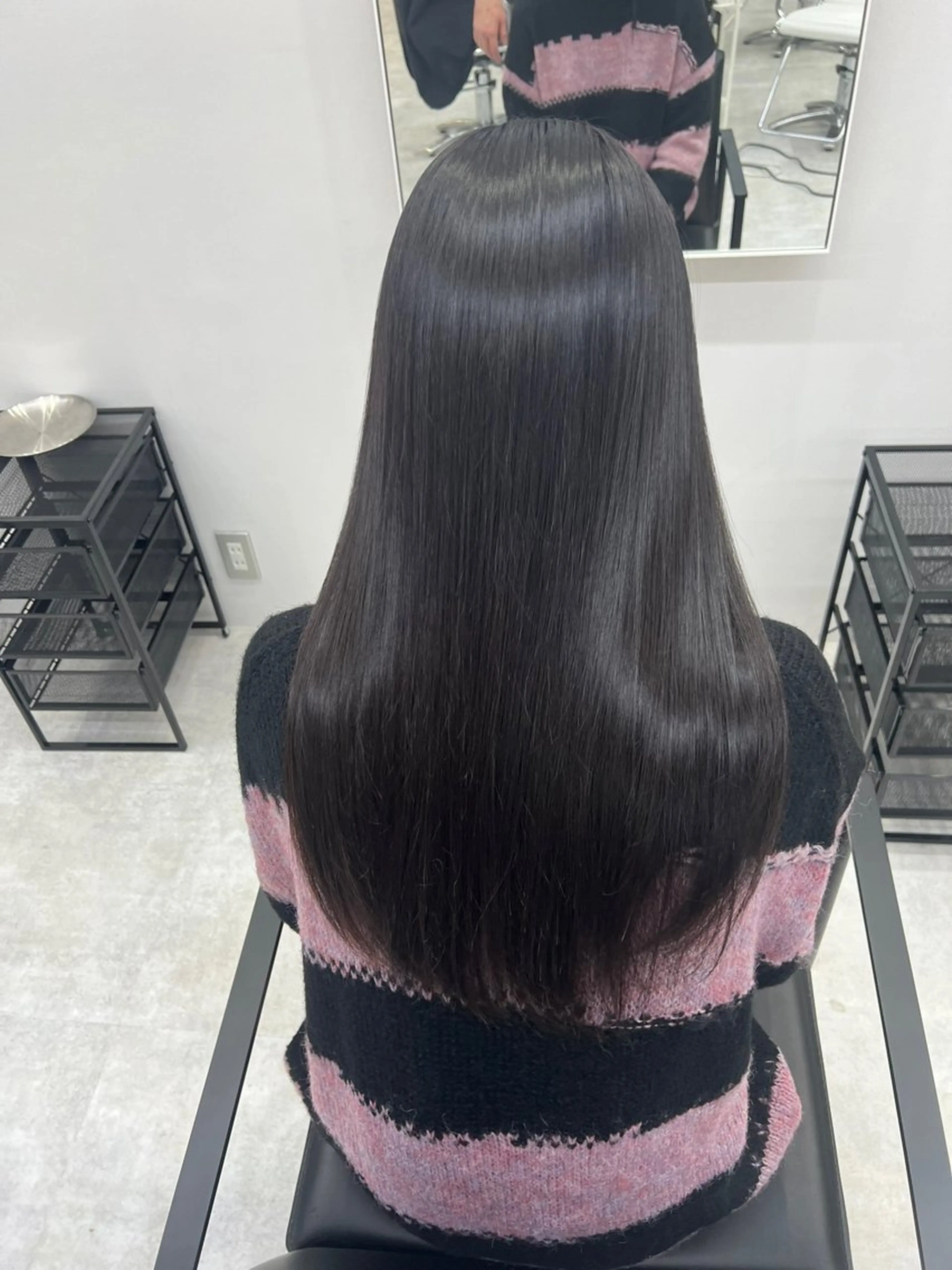 【前髪のうねりをノンストレスに✨】カット+前髪縮毛矯正+カラー+内部補修2stepトリートメント🫧#美髪#髪質改善の写真