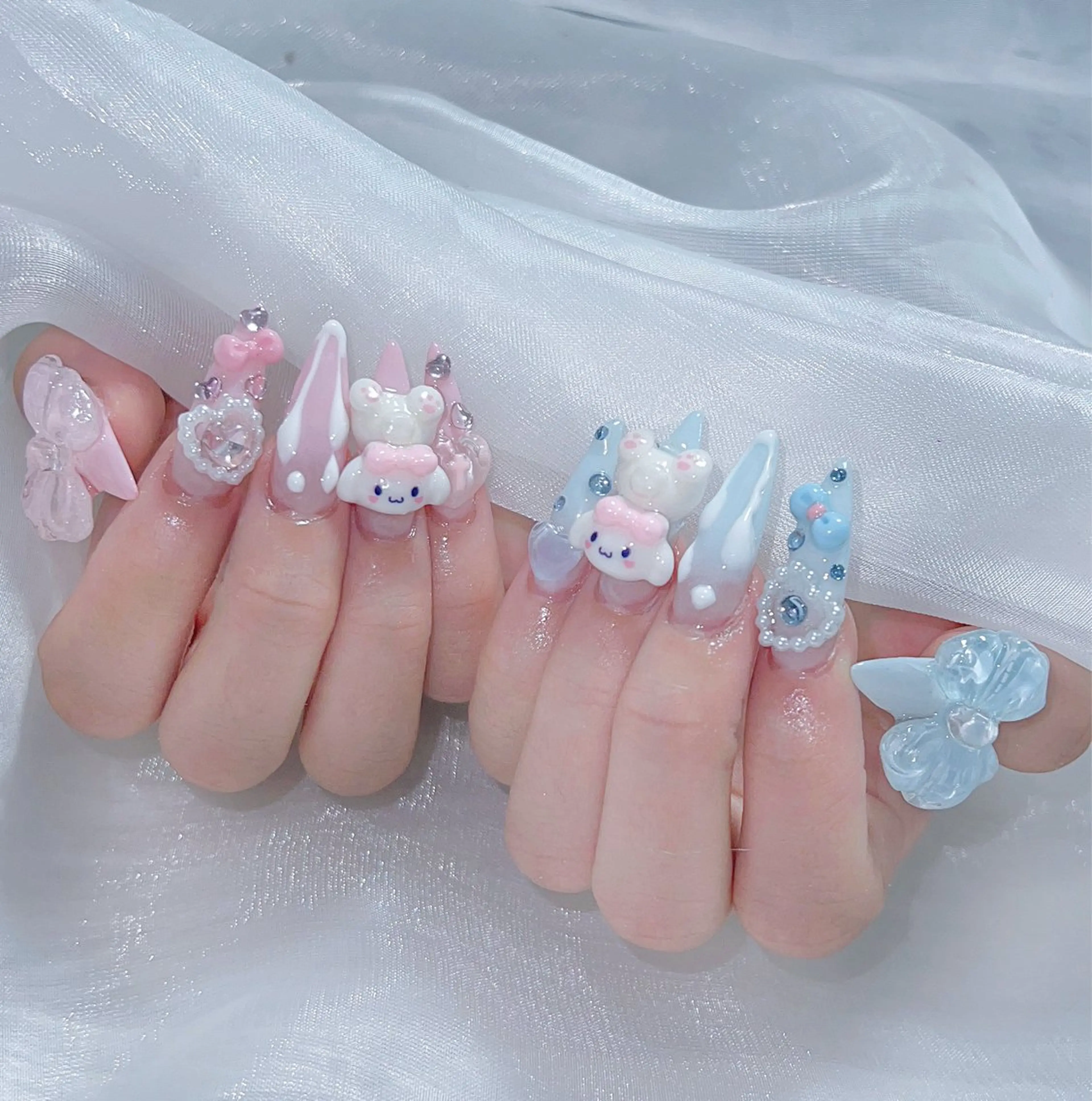 ネイル 成人式 ロングネイル マグネットネイル 大理石ネイル(マーブル) リボン ハンドネイル ZUZU AMEE NAILのネイルデザイン