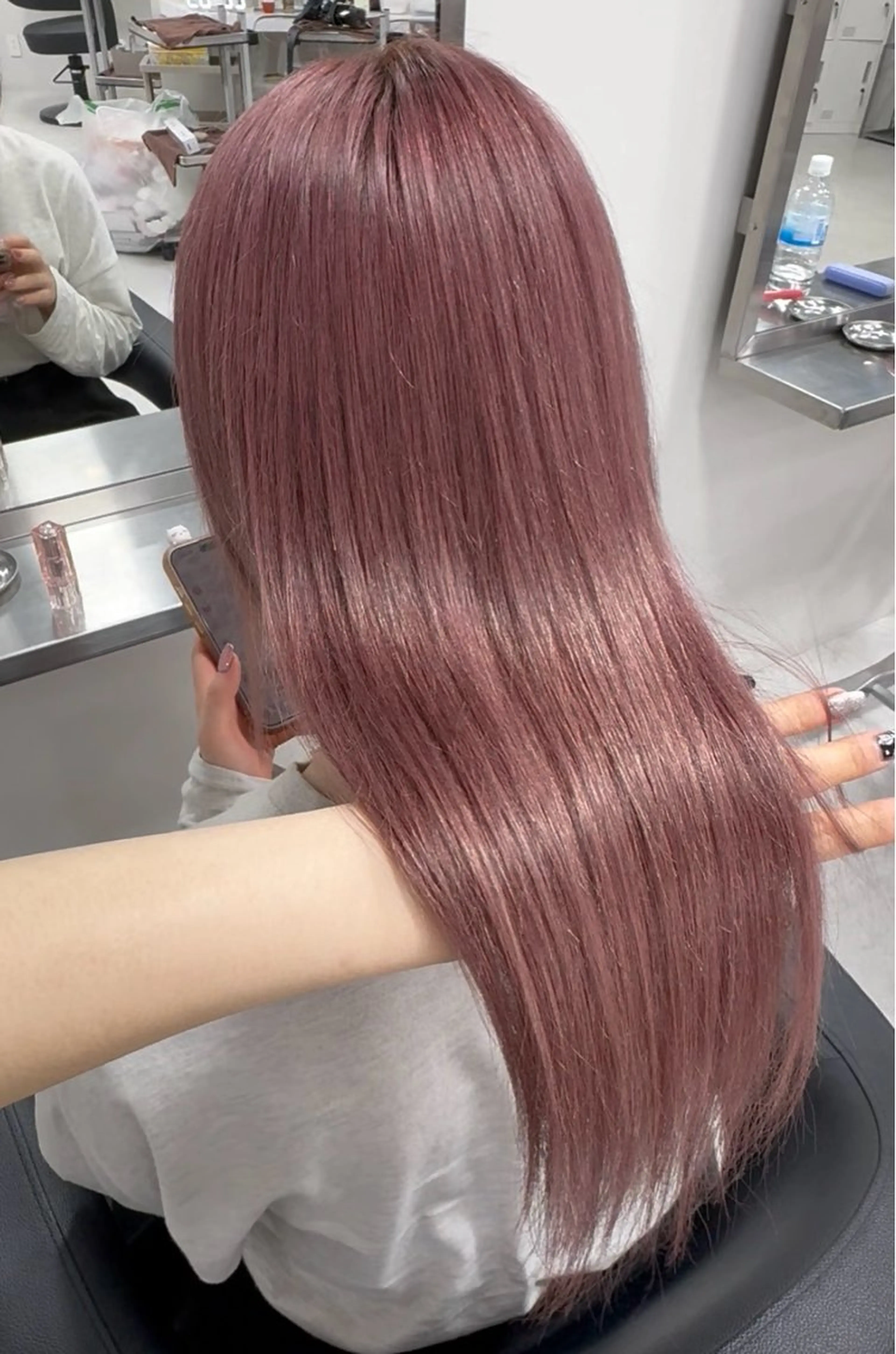 セミロング カラー ベージュカラー ブリーチ ハイトーンカラー ピンクカラー ピンクベージュ 渋谷ハイトーン/ まぉまぉのヘアスタイル