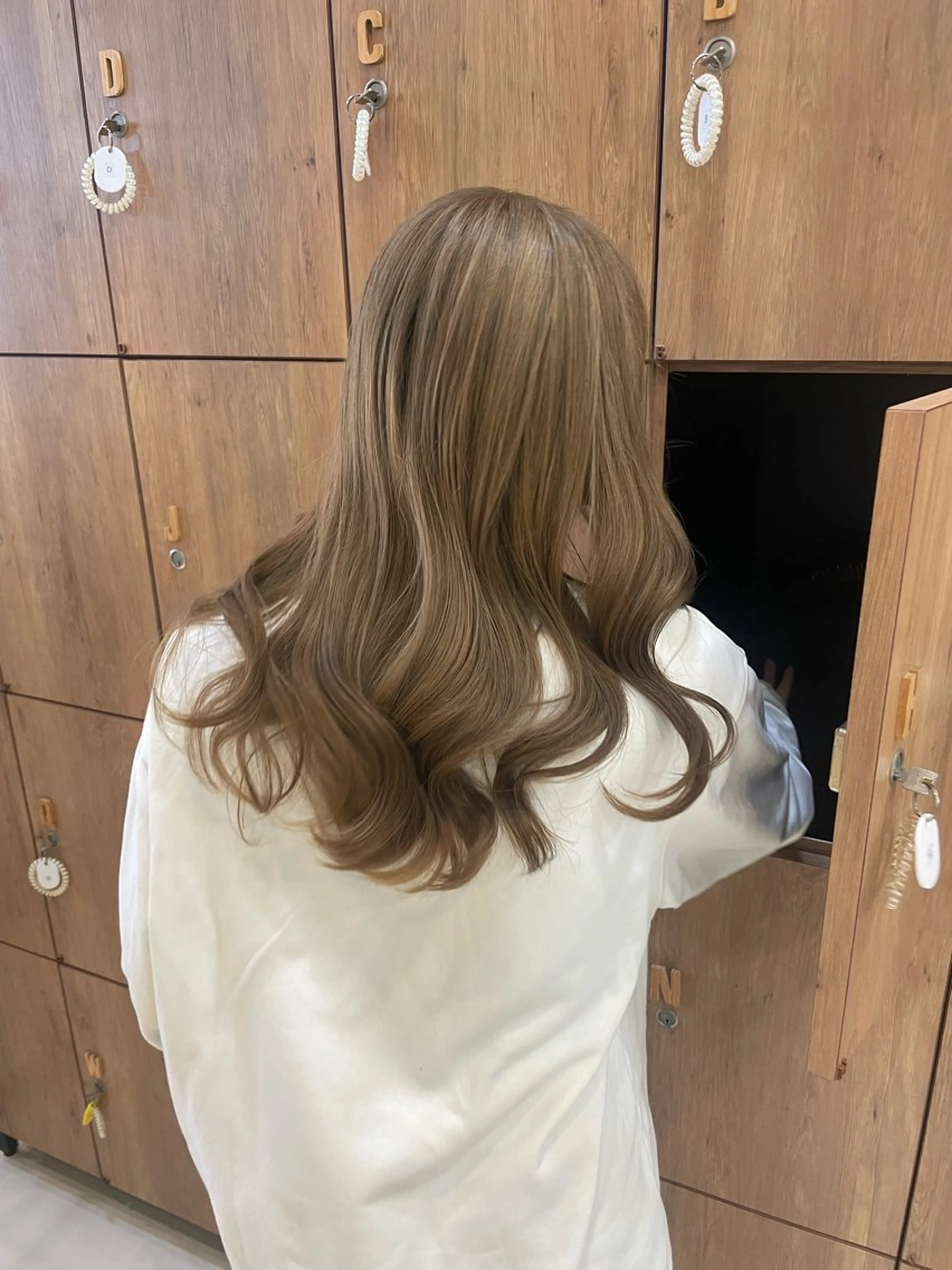 ロング 韓国カラー／エクステ 松戸梨杏のヘアスタイル