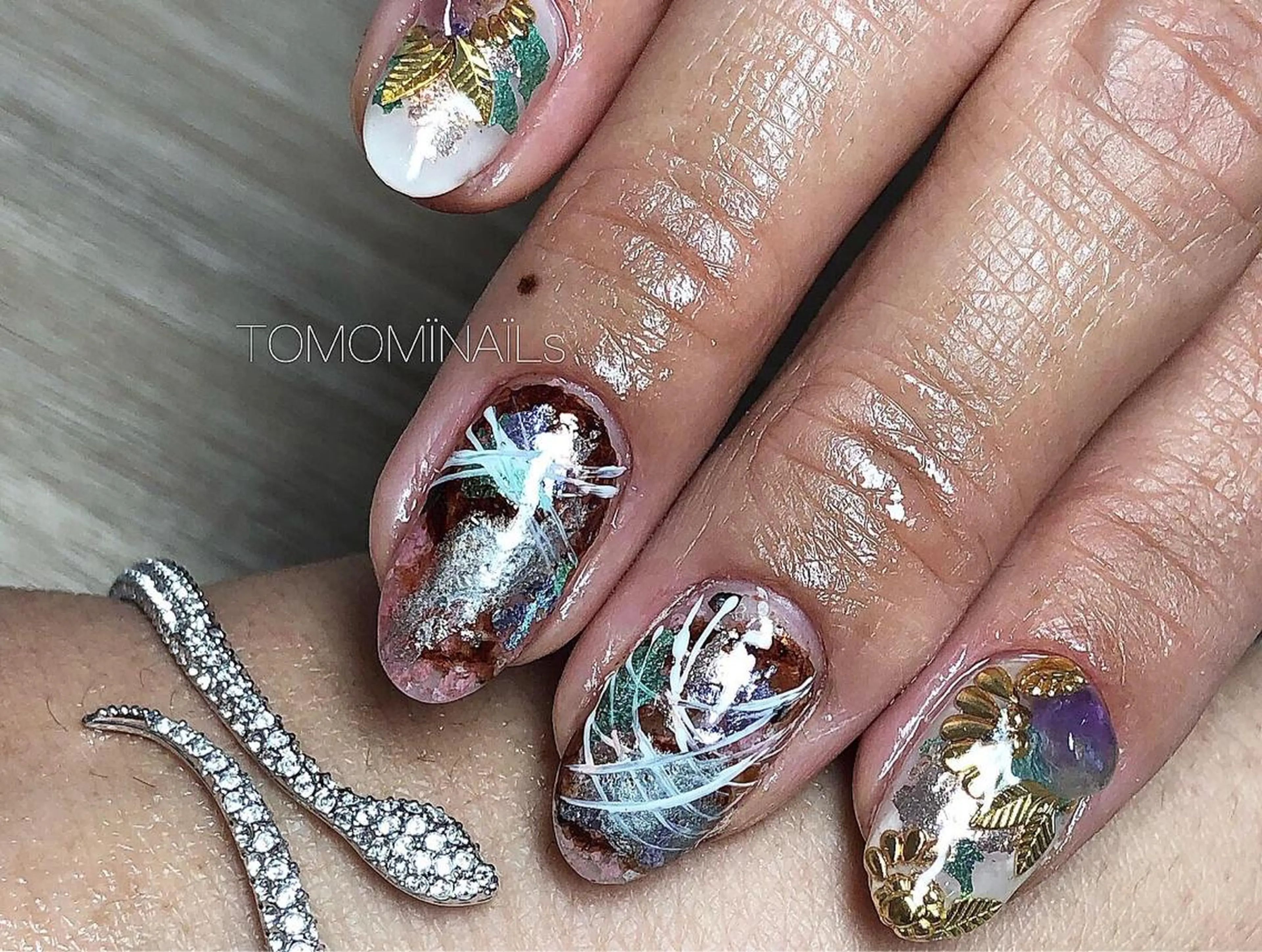 ネイル private salon TOMOMINAILs所属・TOMOMI NAILsのネイルデザイン
