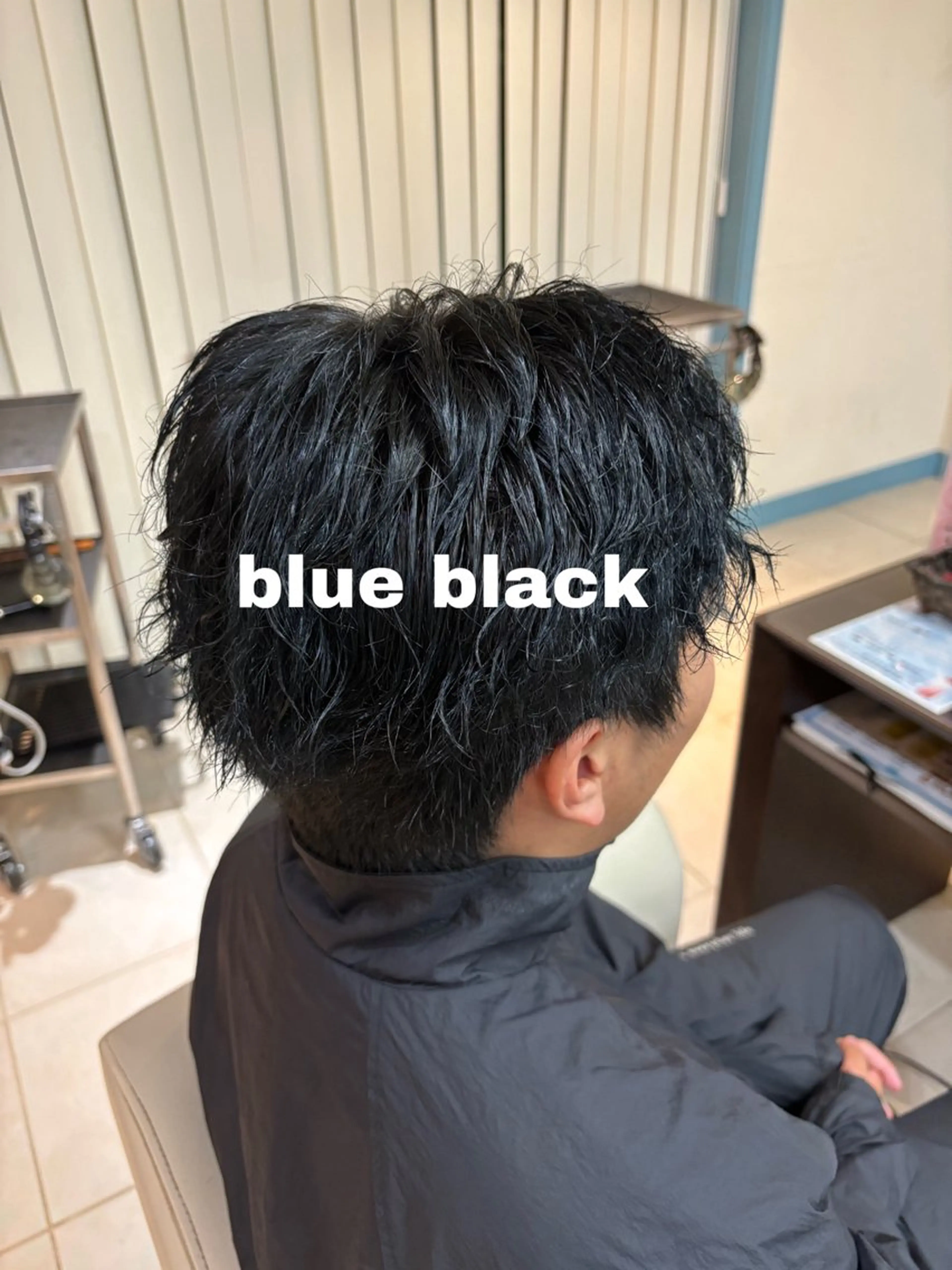 カラー メンズ 伊藤 杏奈のヘアスタイル