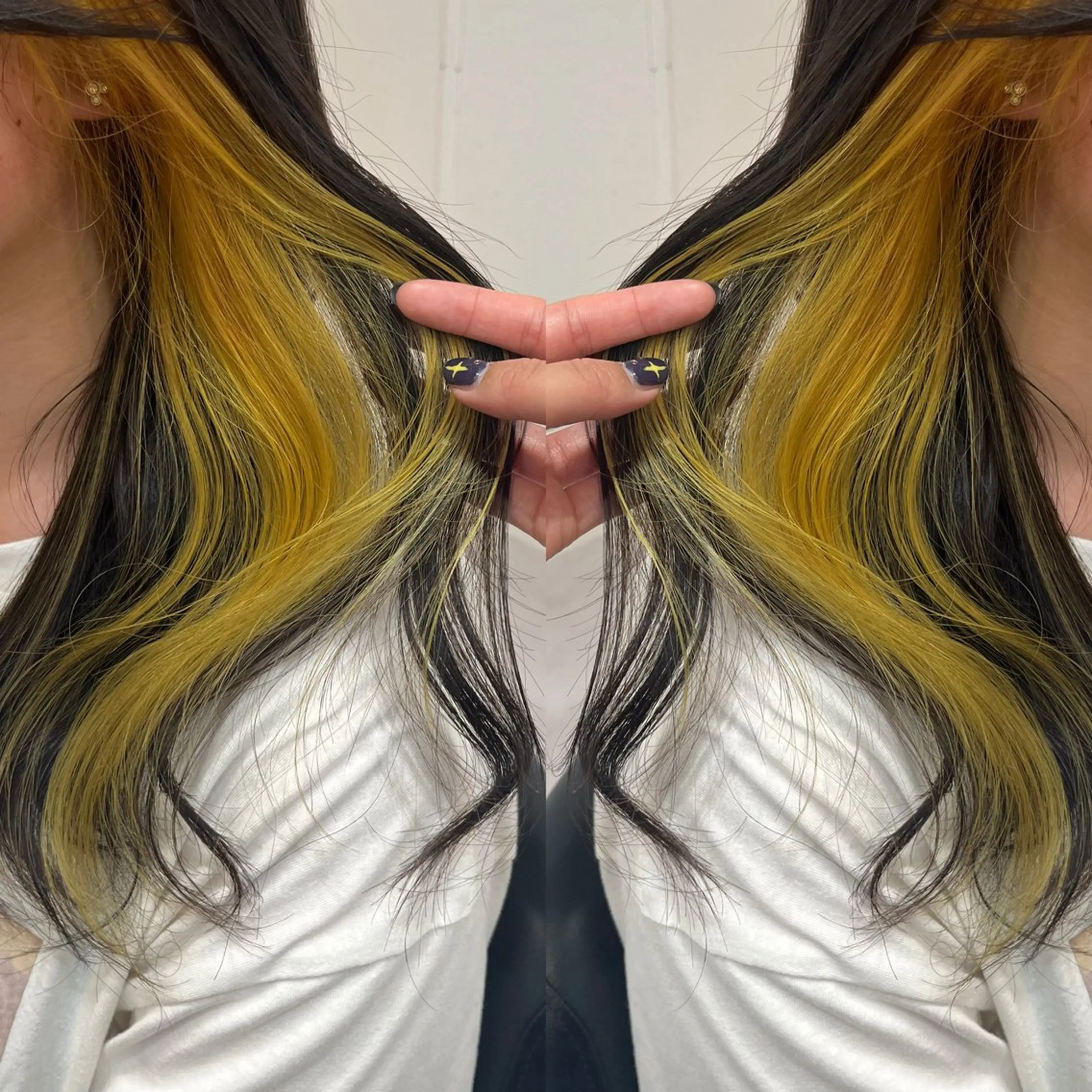 ロング カラー 黒髪 ブリーチ ブルーカラー ブルーブラック イエローカラー ヘアカラー ブリーチなしWカラー /レイヤー🫧ナシコのヘアスタイル