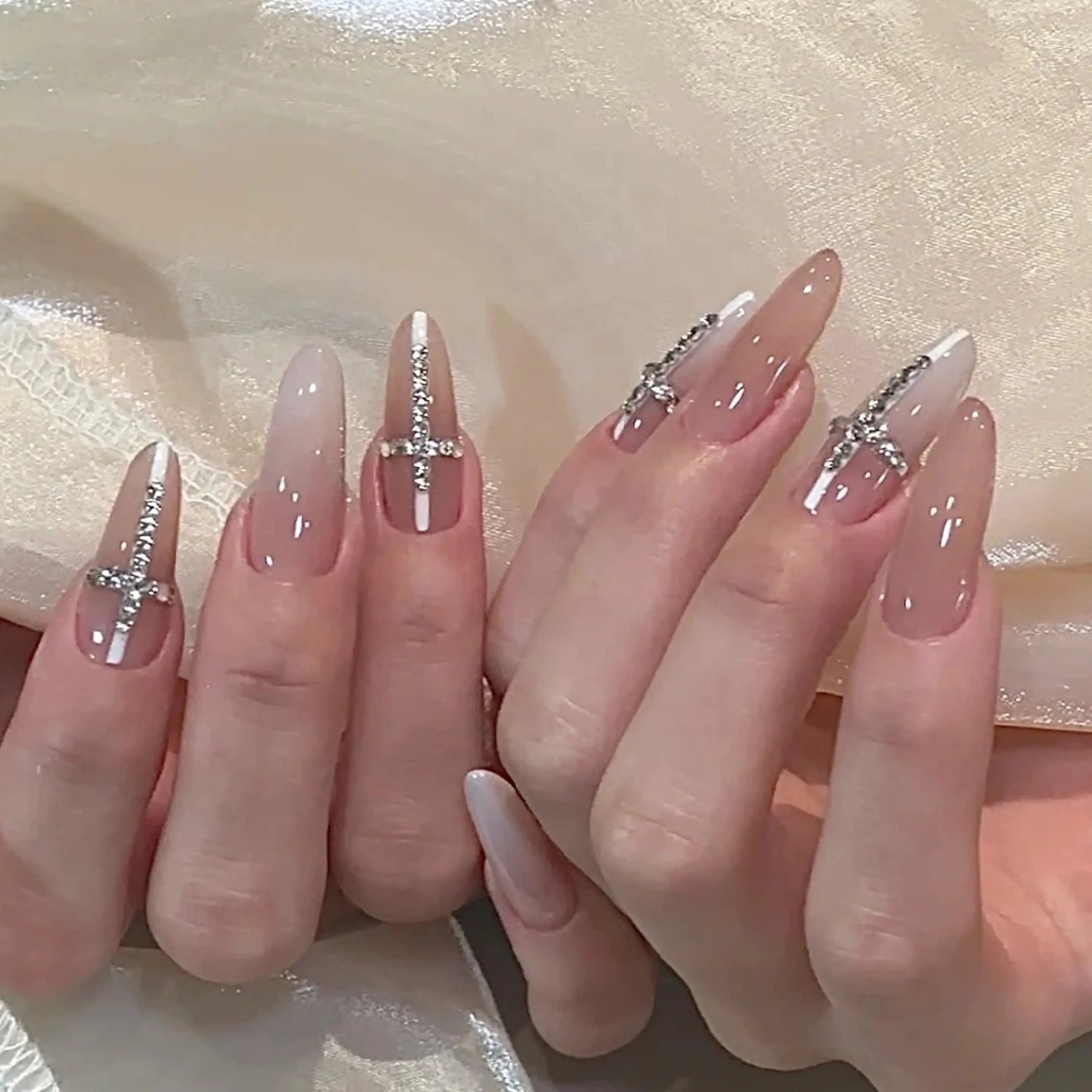 ネイル ネイリストゆか💅 長さだし、深爪矯正のネイルデザイン