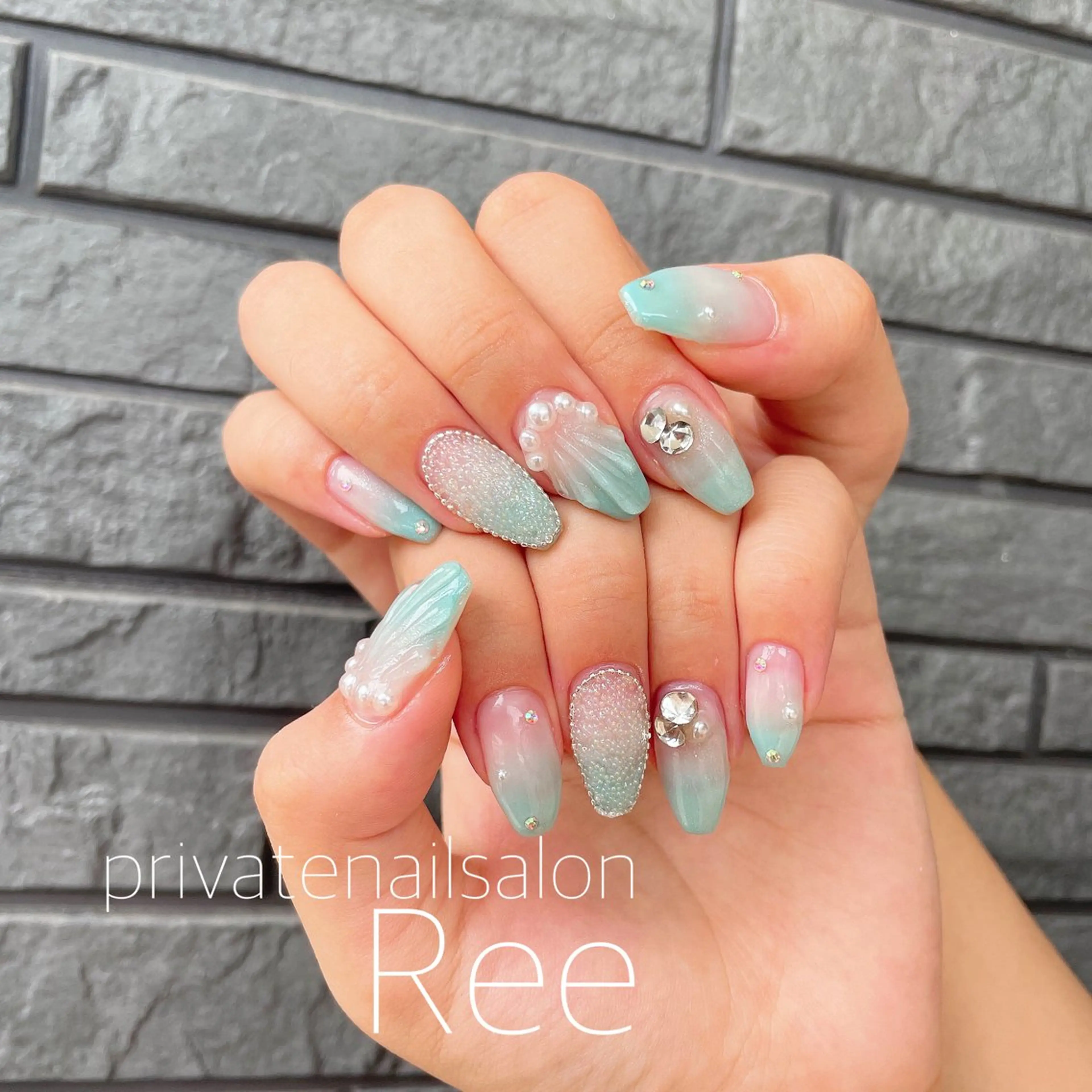 ネイル 知花 梨花のネイルデザイン