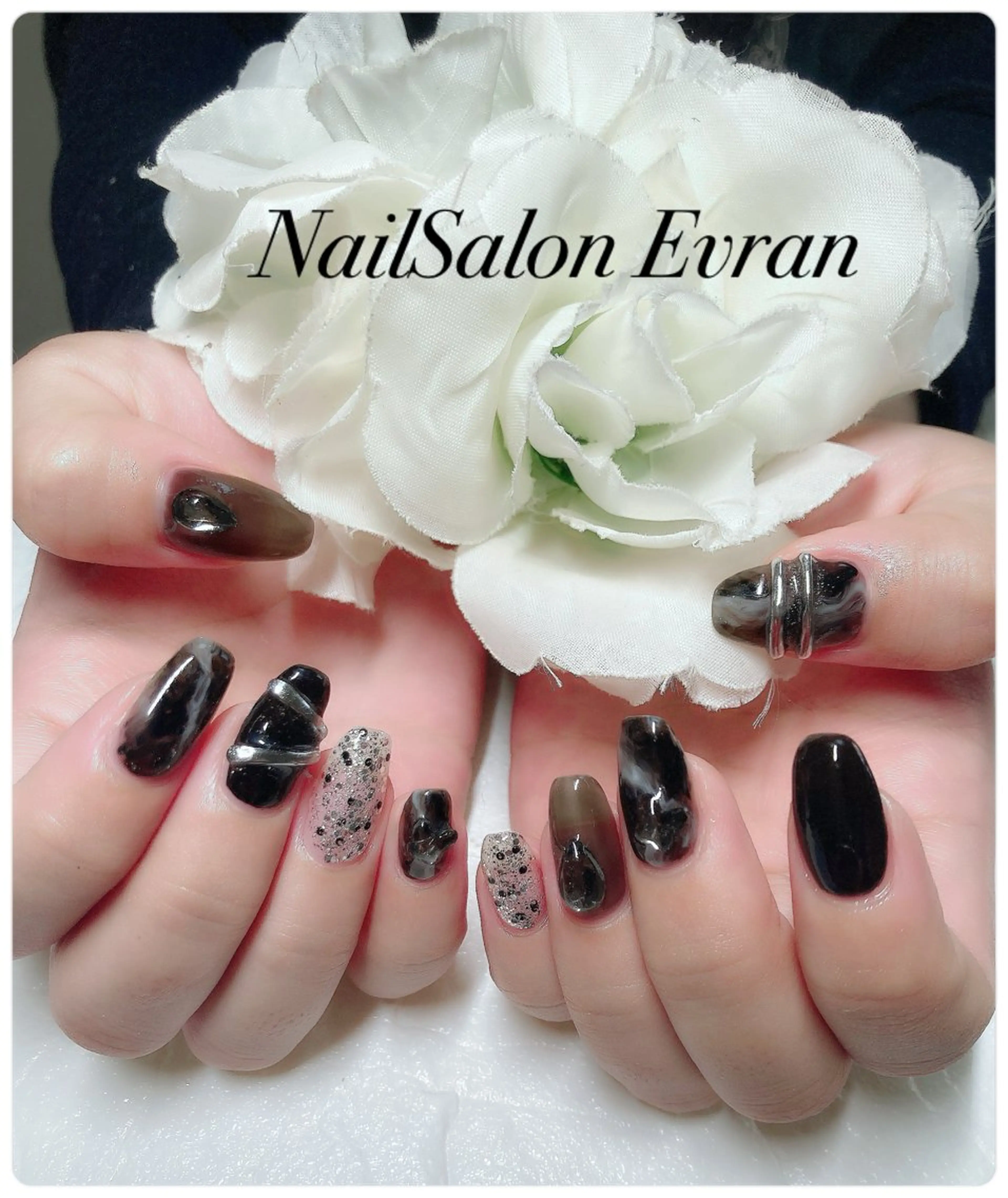 ネイル アートネイル フレンチネイル ジェルネイル マグネットネイル 持ち込み Nail salon Evranのネイルデザイン