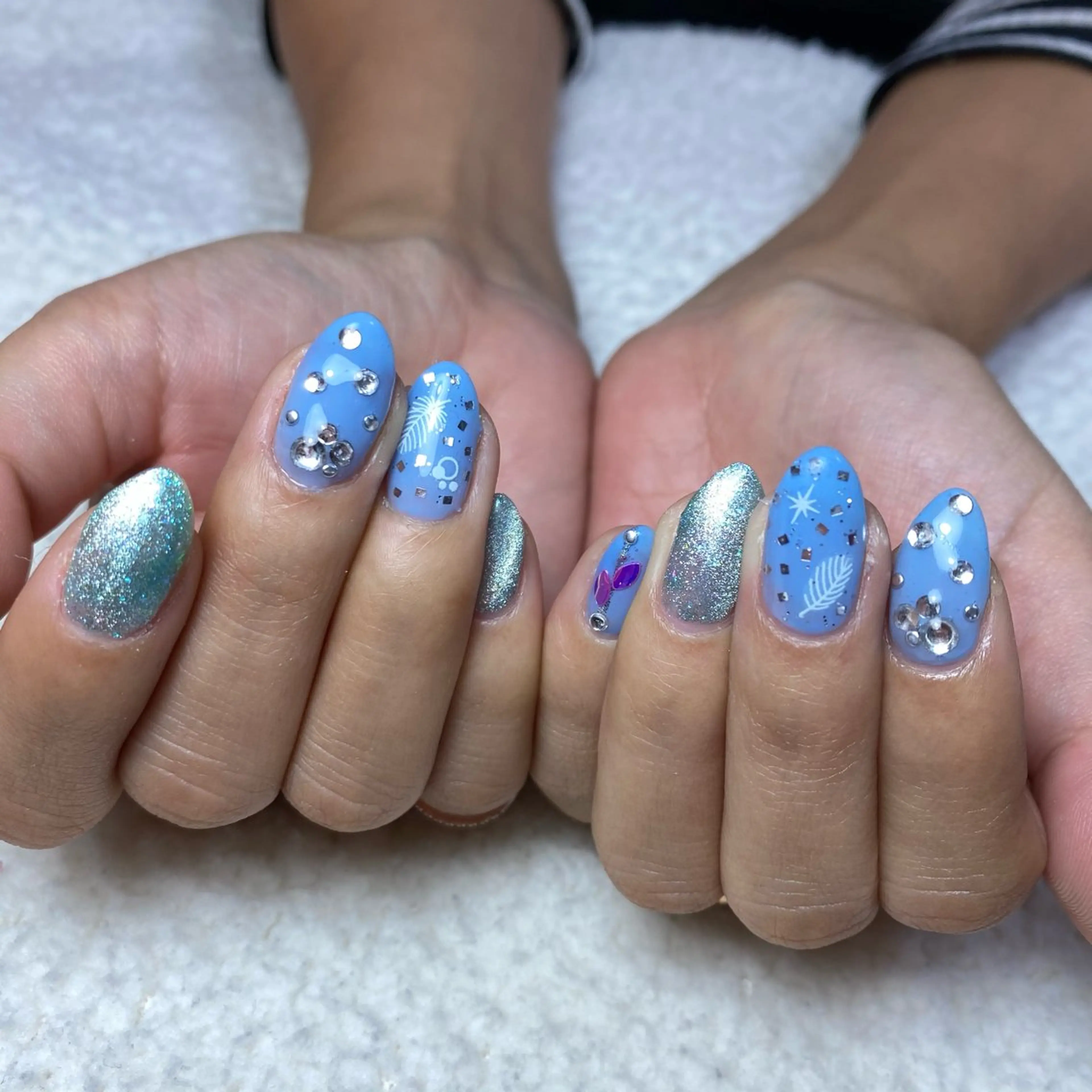 ネイル ブルー マグネットネイル 冬ネイル ハンドネイル COCO+所属・COCO +のエステ・リラクイメージ