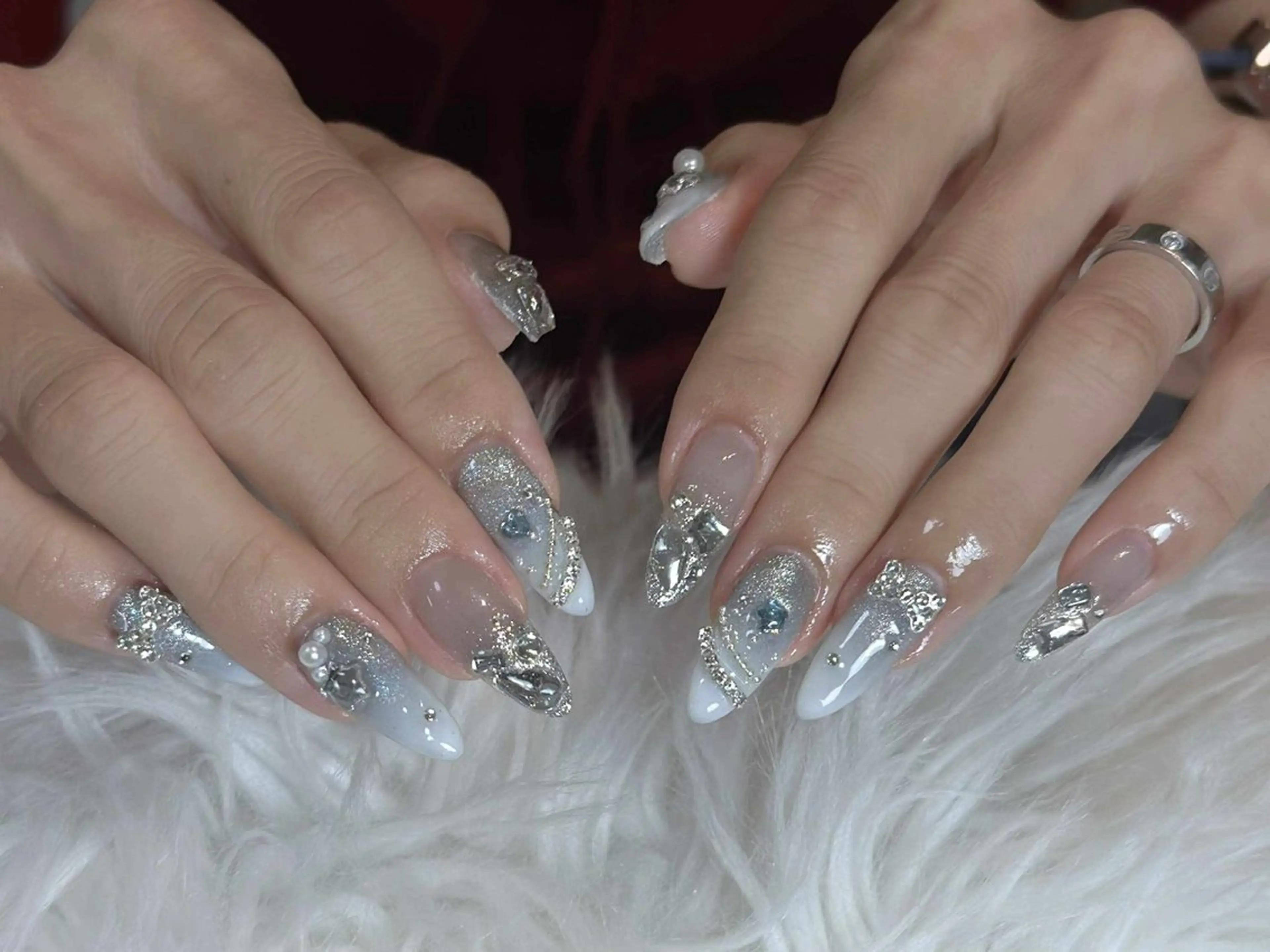 ネイル フレンチネイル ジェルネイル キラキラネイル 韓国ネイル マグネットネイル Julli NailStudioのネイルデザイン