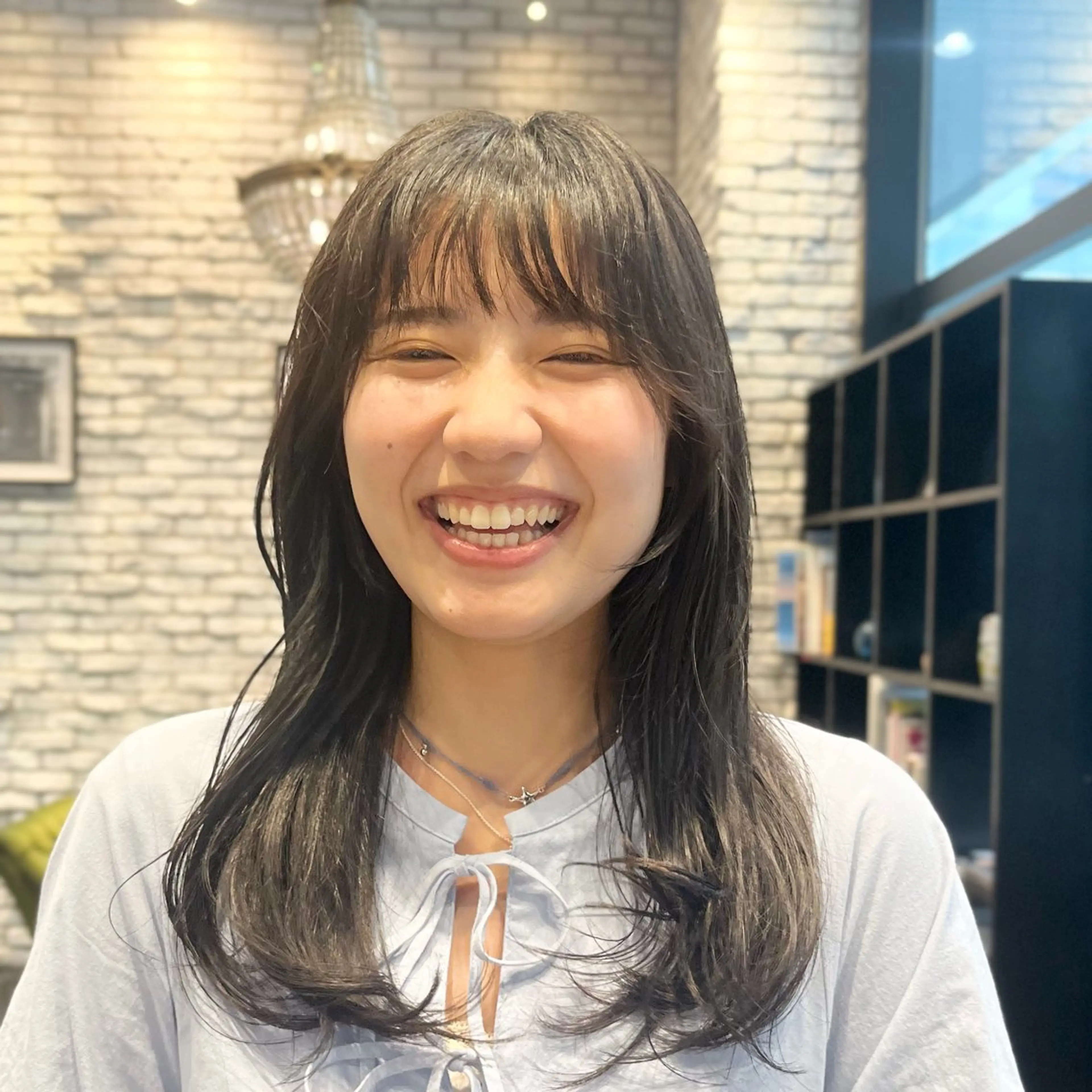 セミロング カット ヘアカラー 好光 優香のヘアスタイル