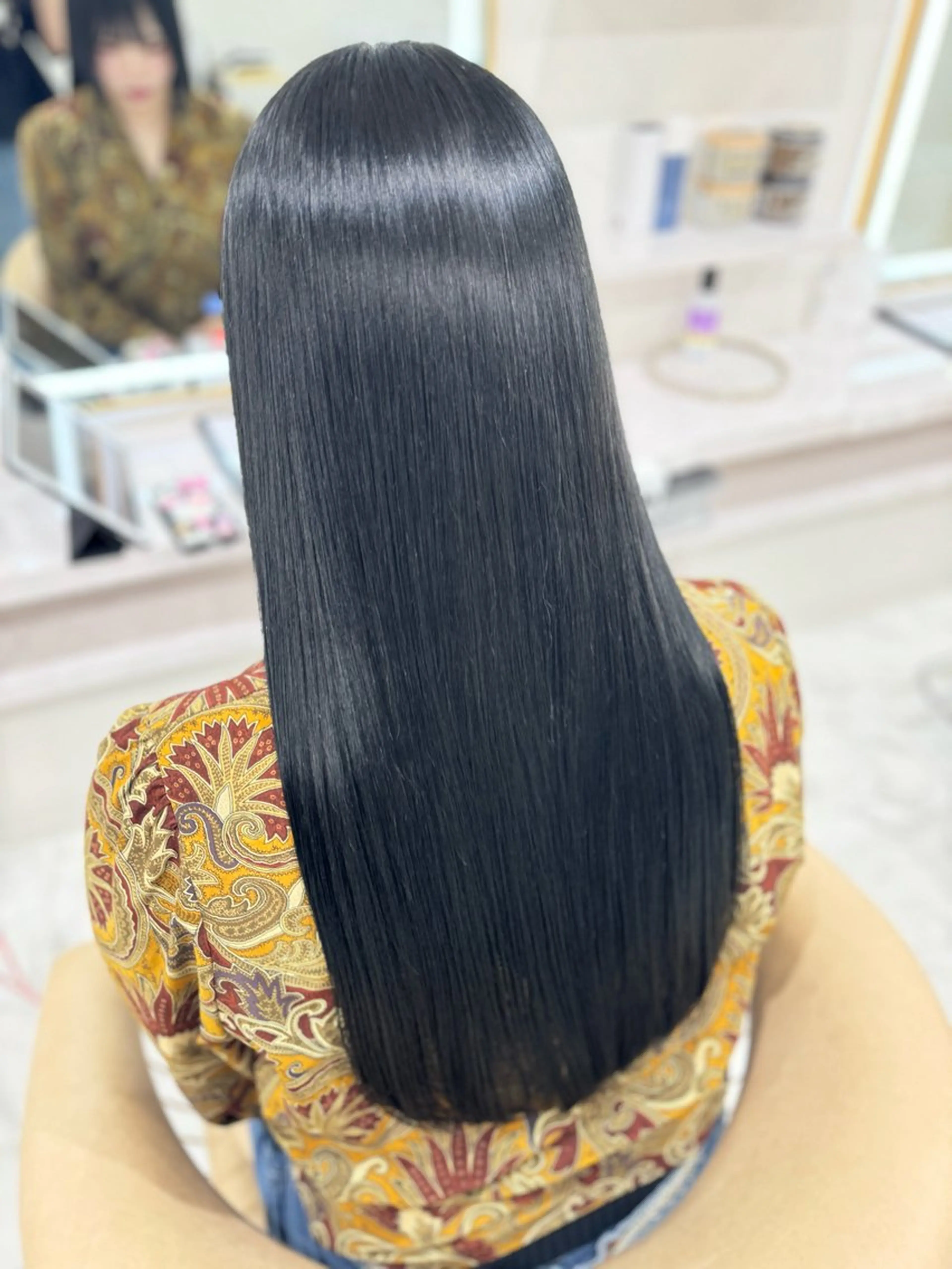 【日頃のお手入れ簡単に◎】似合わせカット＋髪質改善美髪ストレート￥18000の写真