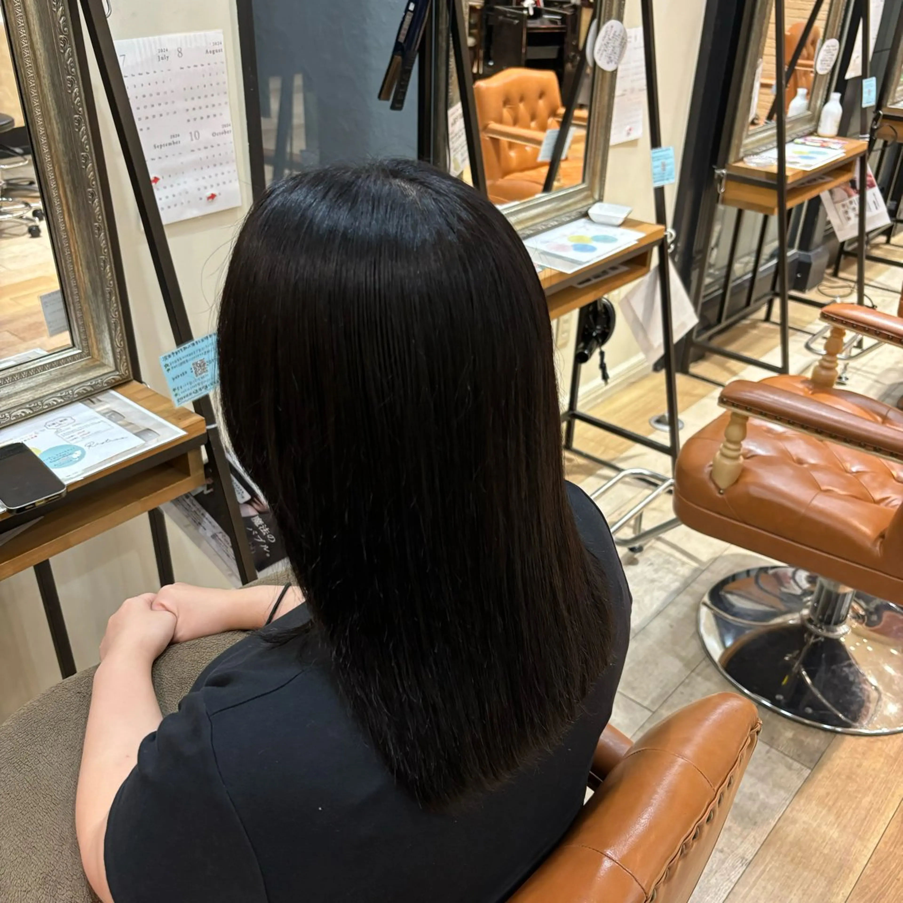 カラー ヘアカラー トリートメント しおり🍬 KOKORO🤍のヘアスタイル