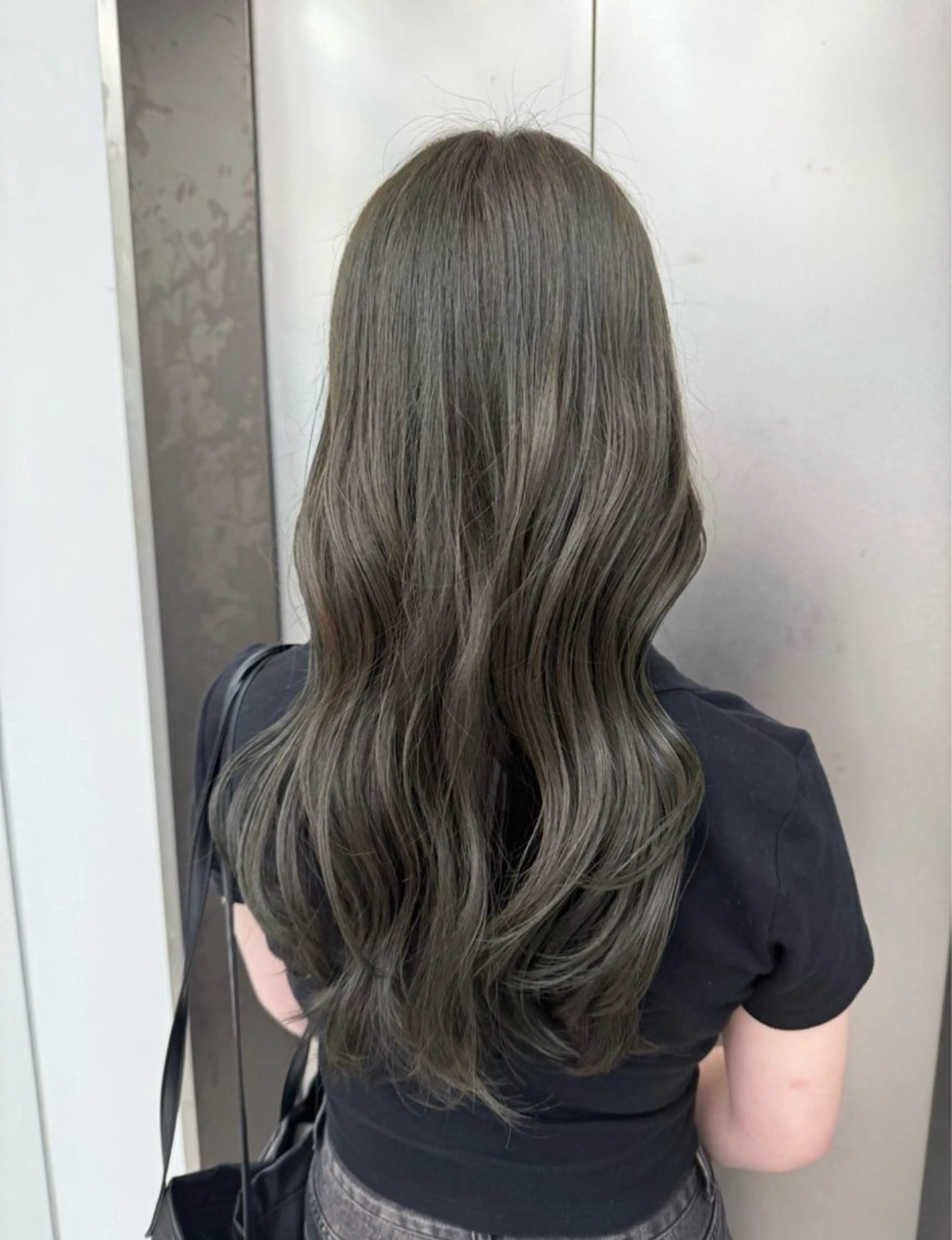 ロング カット ヘアカラー AISA viewNAGOYAのヘアスタイル