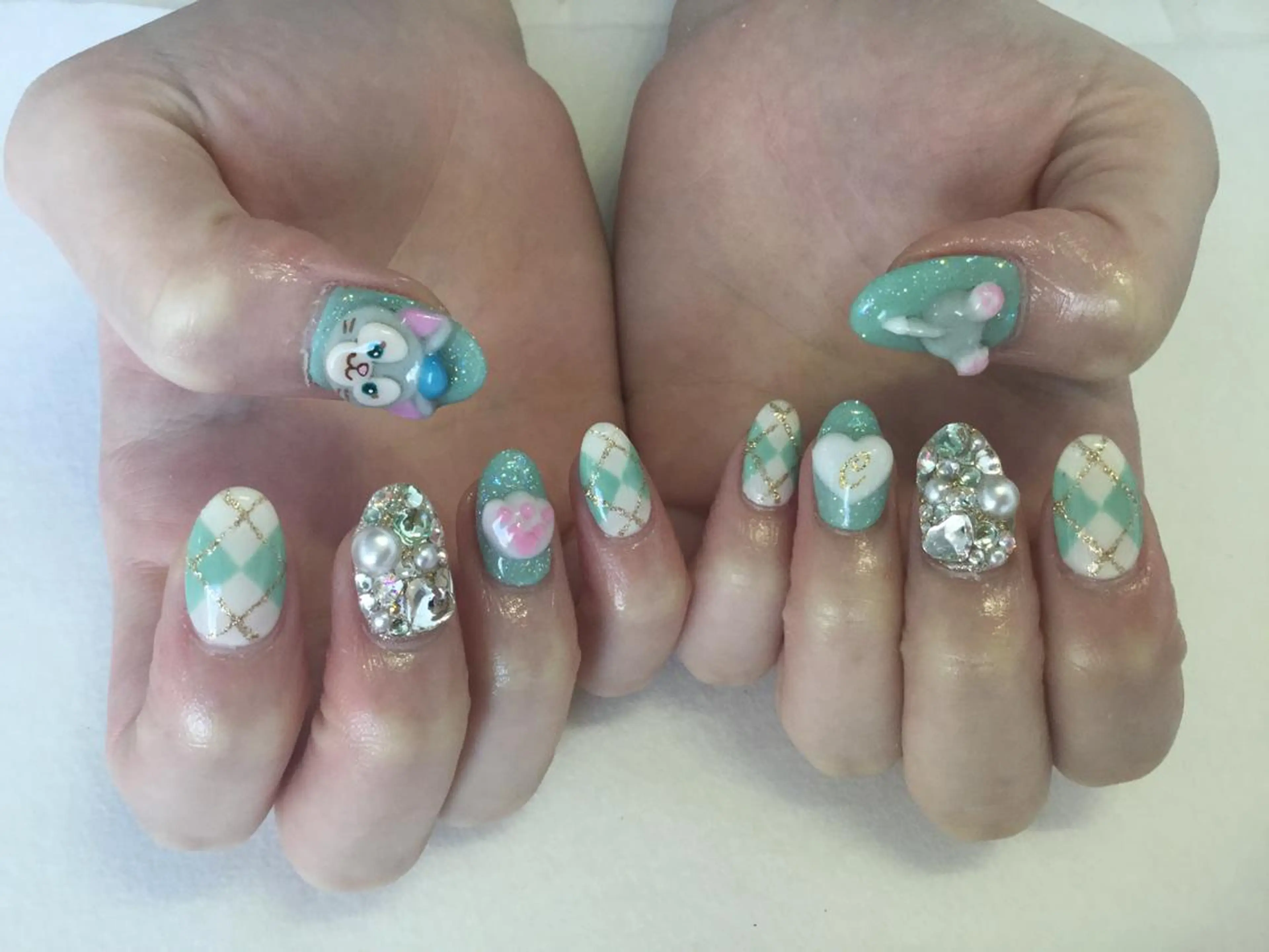 ネイル 💎🐰 saki. m 🐰💎のネイルデザイン