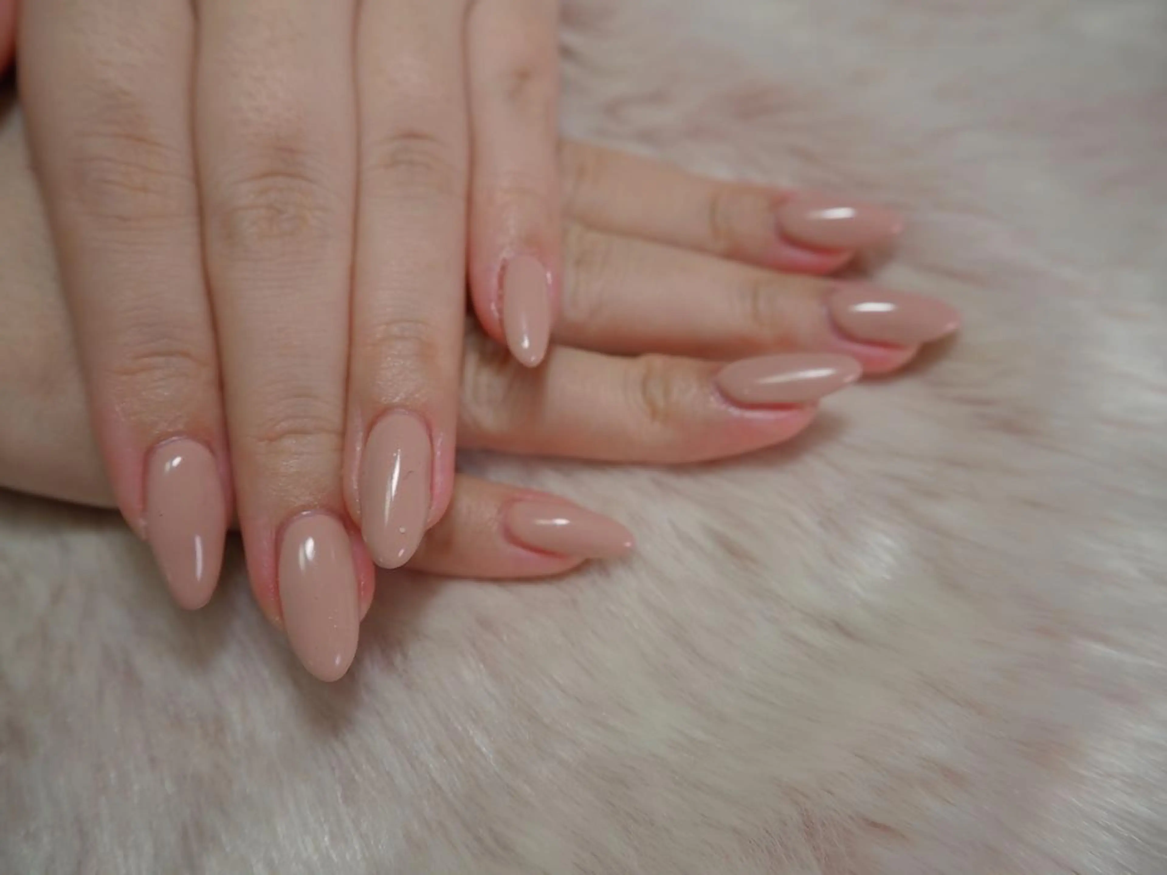 ネイル ワンカラーネイル オーナーネイリスト MAKIのネイルデザイン