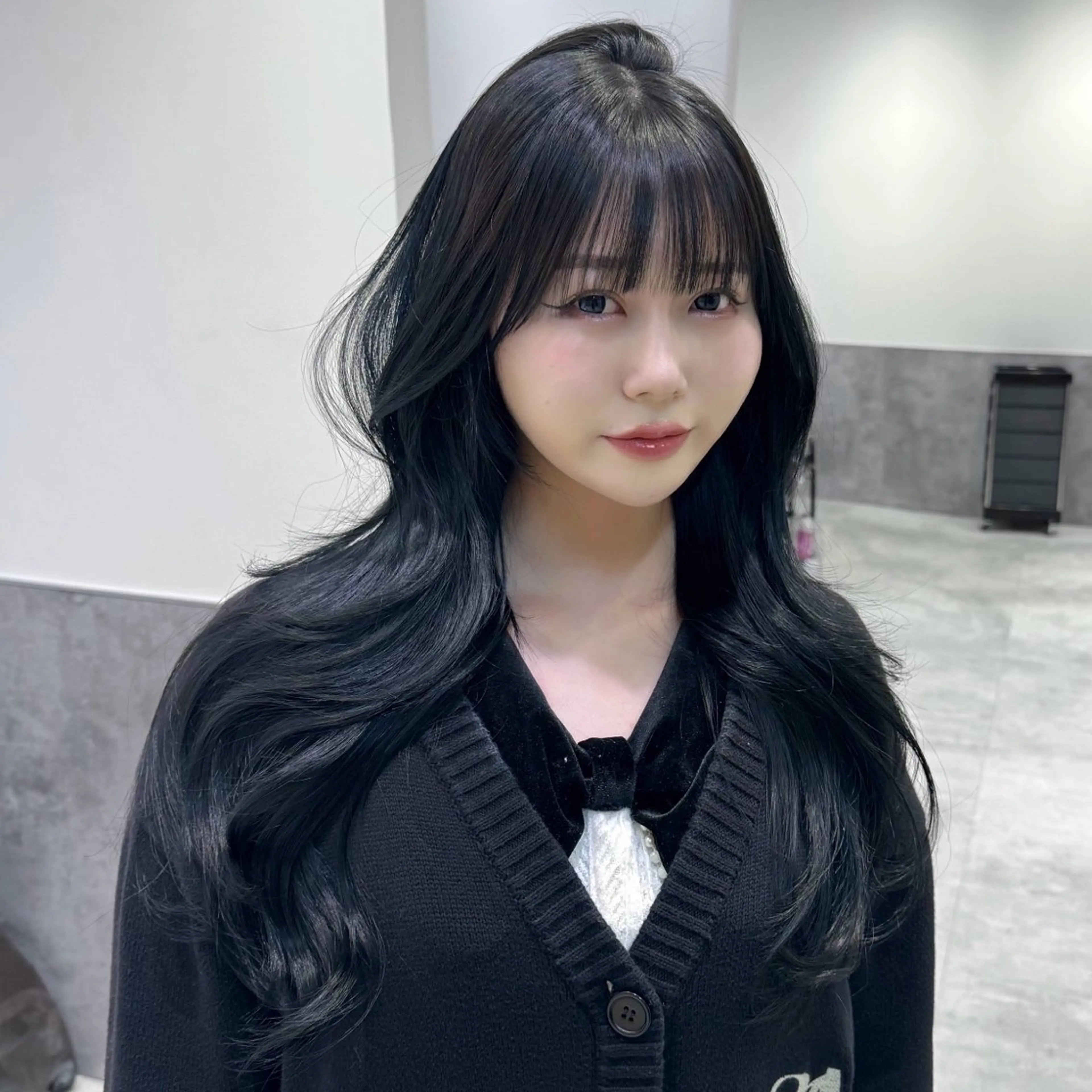 【🤍人気No,1🤍】美白効果🤍透明感ケアカラー🤍＋ふんわりレイヤーカット＋髪質改善トリートメントの写真