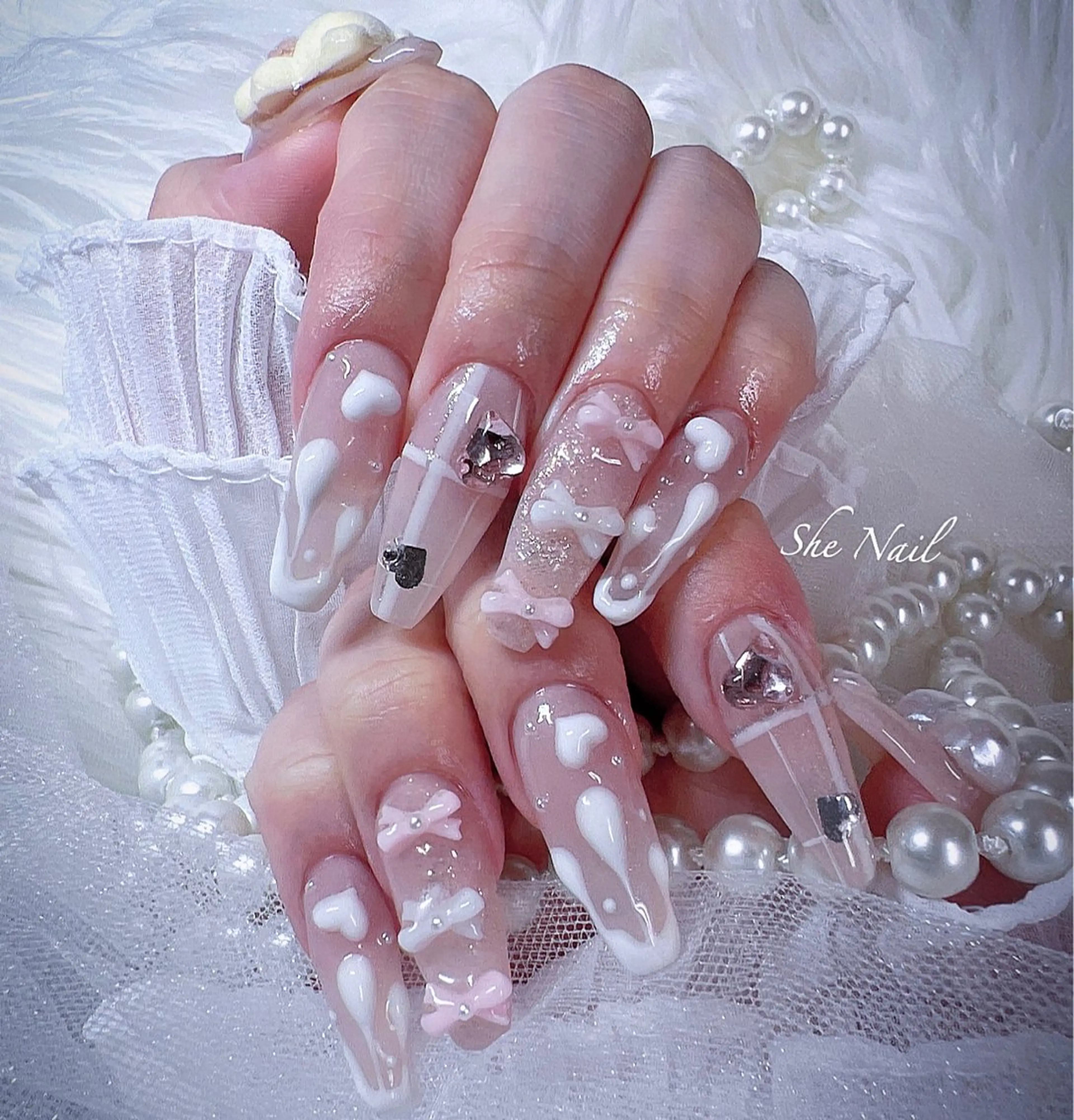 ネイル チークネイル 長さ出し フレンチネイル ガラスフレンチ キラキラネイル ハンドネイル She   Nail所属・ISA_ BELLAのネイルデザイン