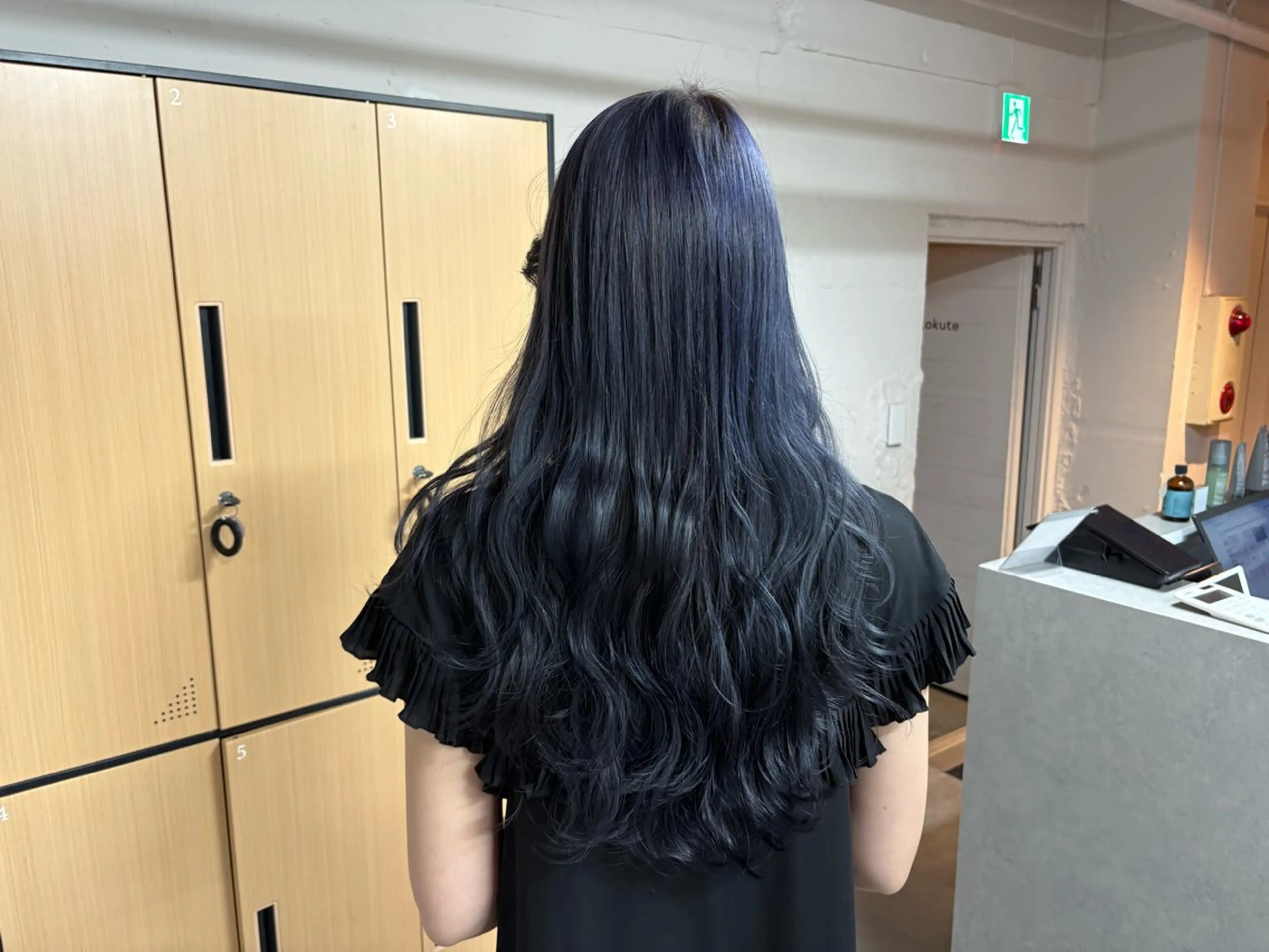 ロング ヘアカラー tokute 中野真咲🐺のヘアスタイル