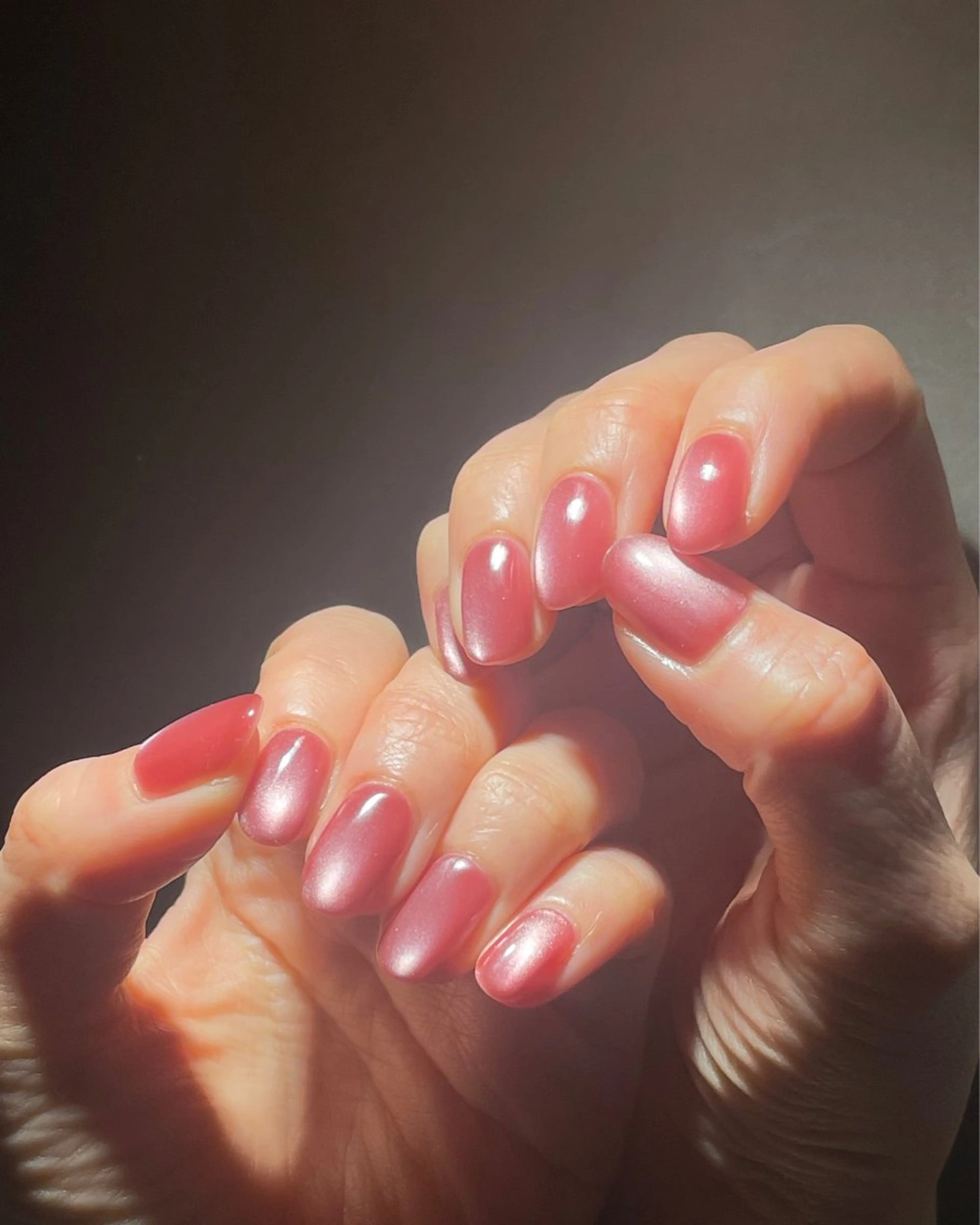 ネイル ハンドネイル Nailsalon Repos.所属・Rika🌼 シンプル•マグネットのネイルデザイン