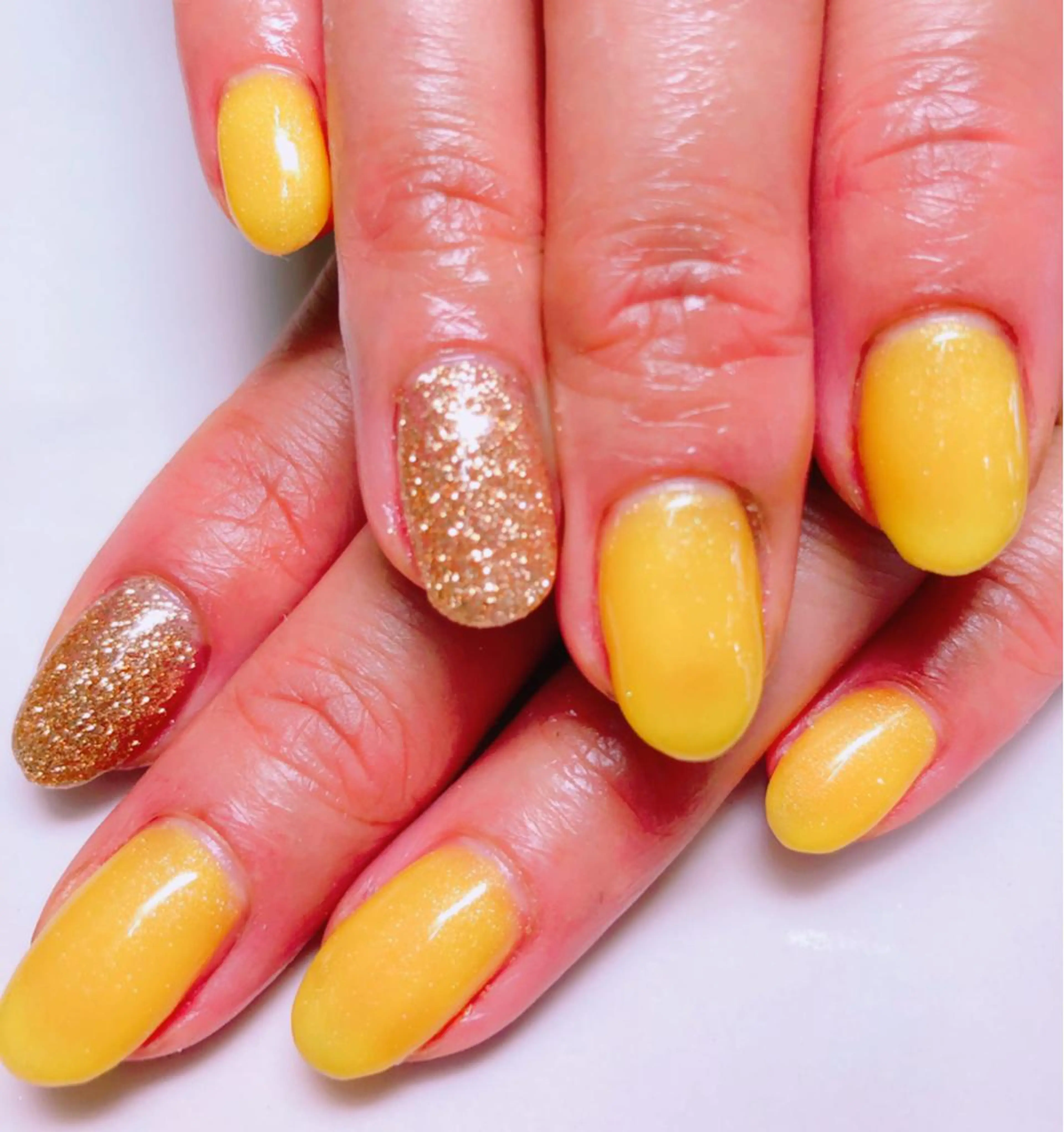 ネイル ジェルネイル ゴールド 黄色 bijou所属・相馬 礼菜のネイルデザイン