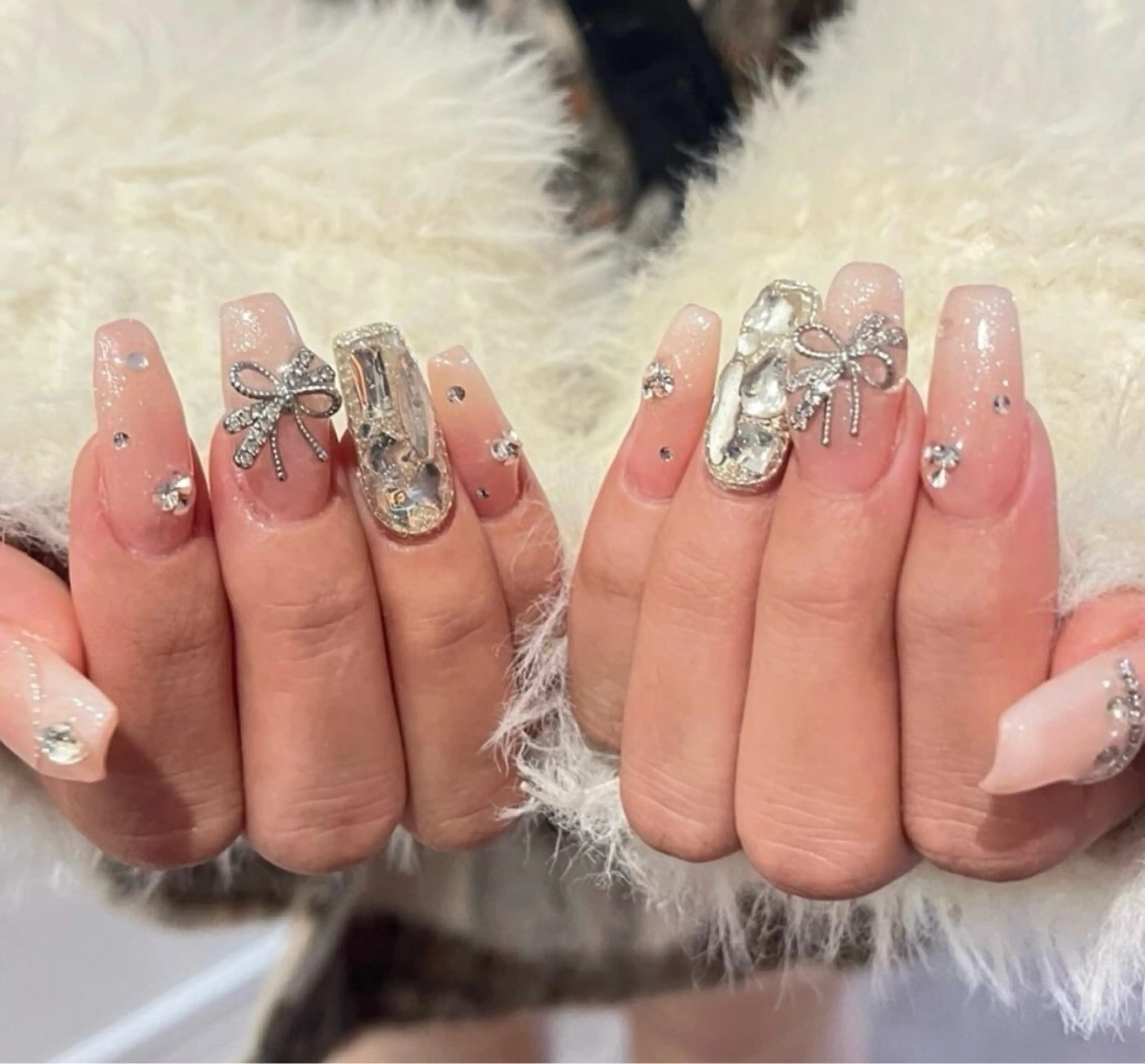 ネイル アートネイル 長さ出し ジェルネイル マグネットネイル ニュアンスネイル なな_ CloudyChanのネイルデザイン