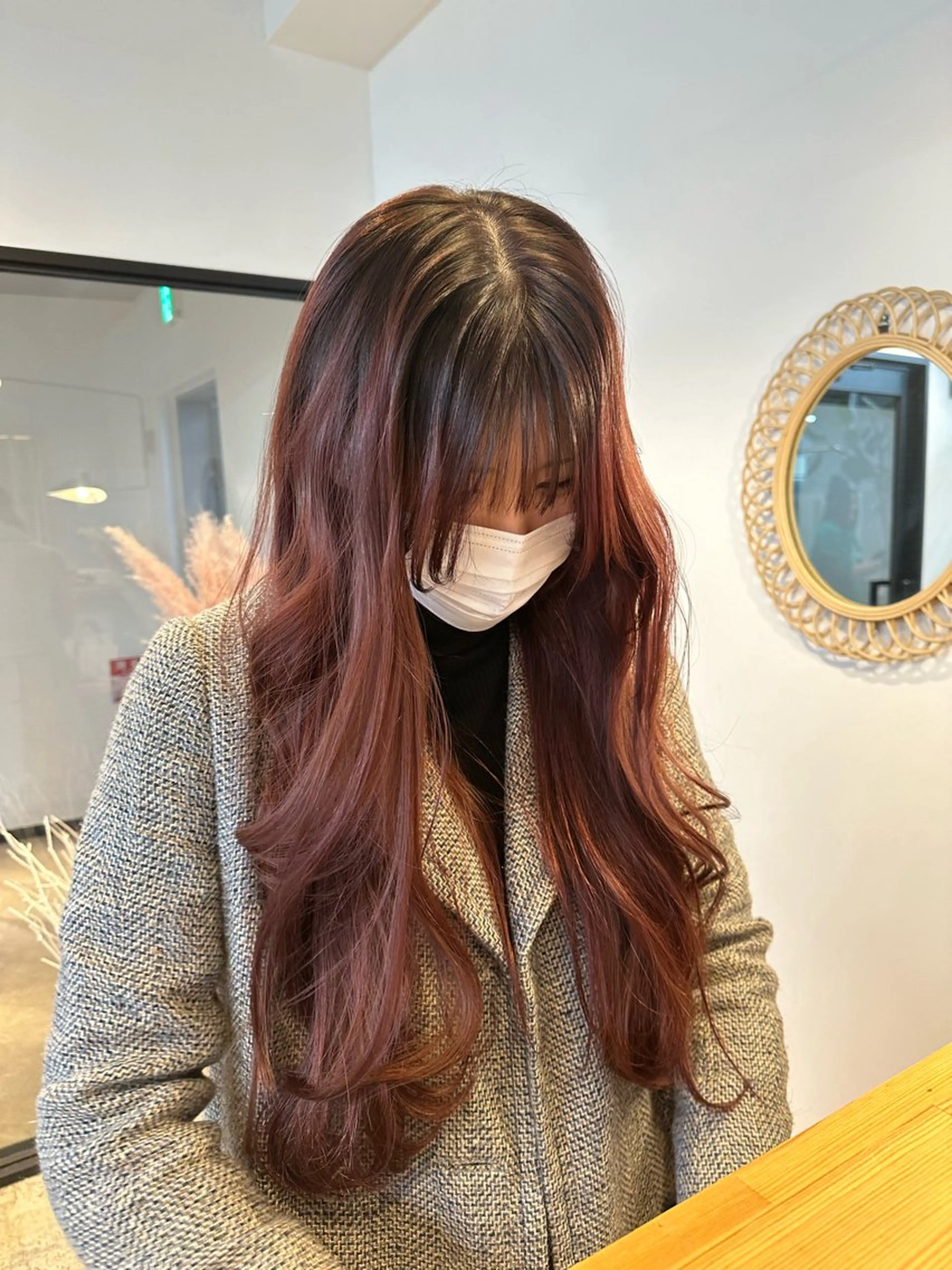 ロング ヘアカラー トリートメント yuika .のヘアスタイル