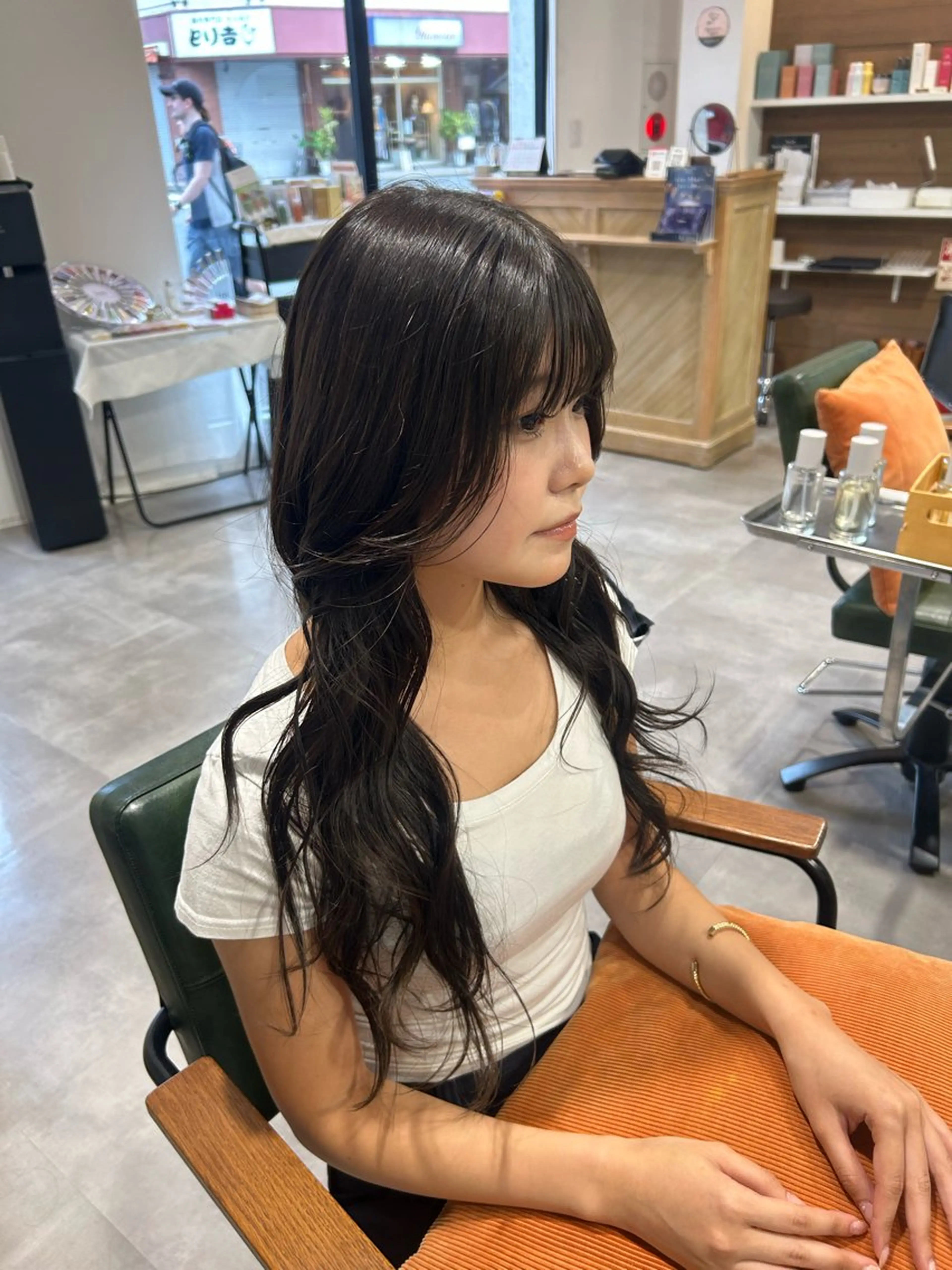 カラー kanae🫧 ｜透明感カラー｜平尾のヘアスタイル