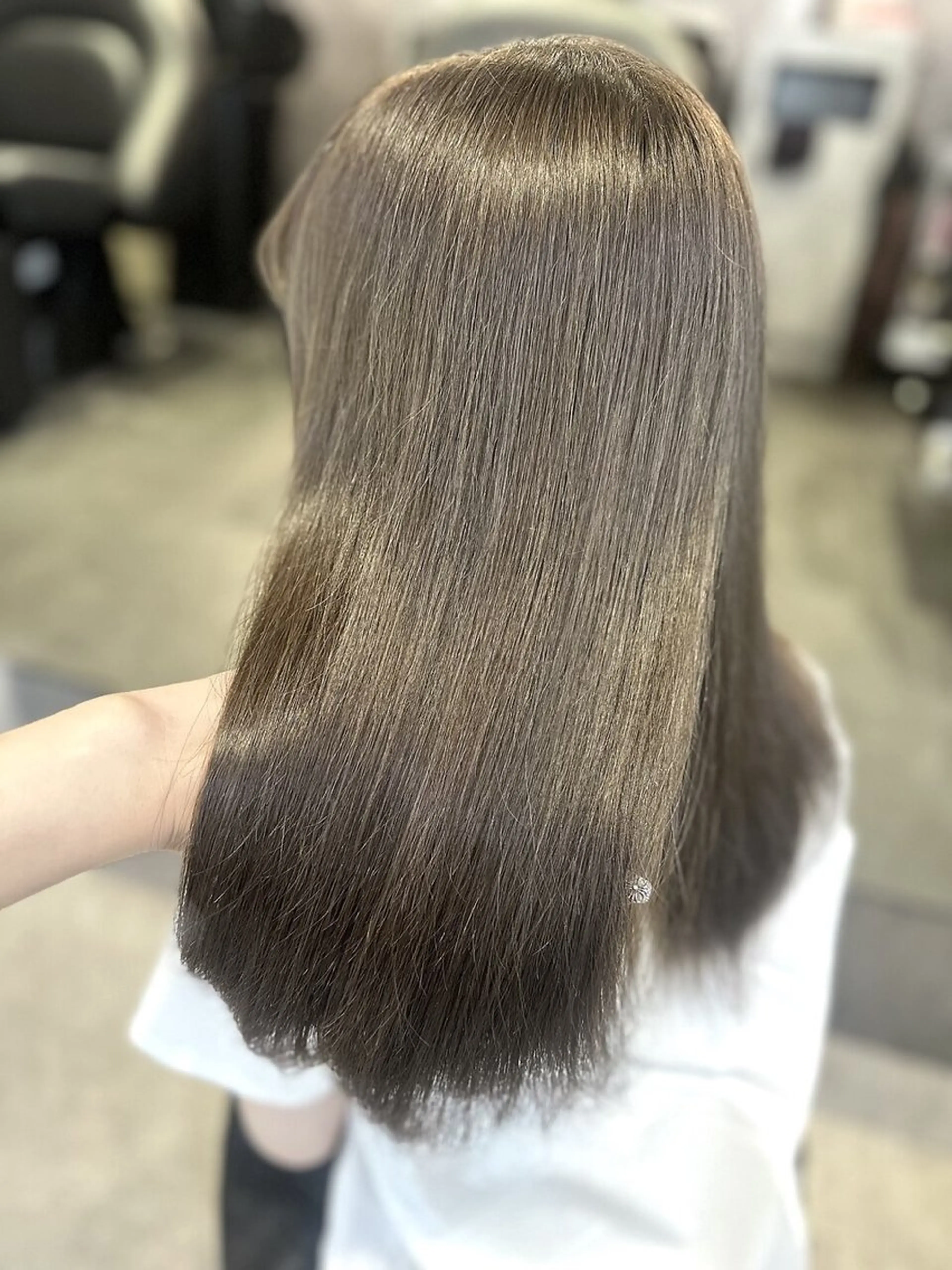 ロング カラー ベージュカラー ブリーチ ミルクティーベージュ 似合わせカット 🐈‍⬛momo🐾 ダブルカラーのヘアスタイル