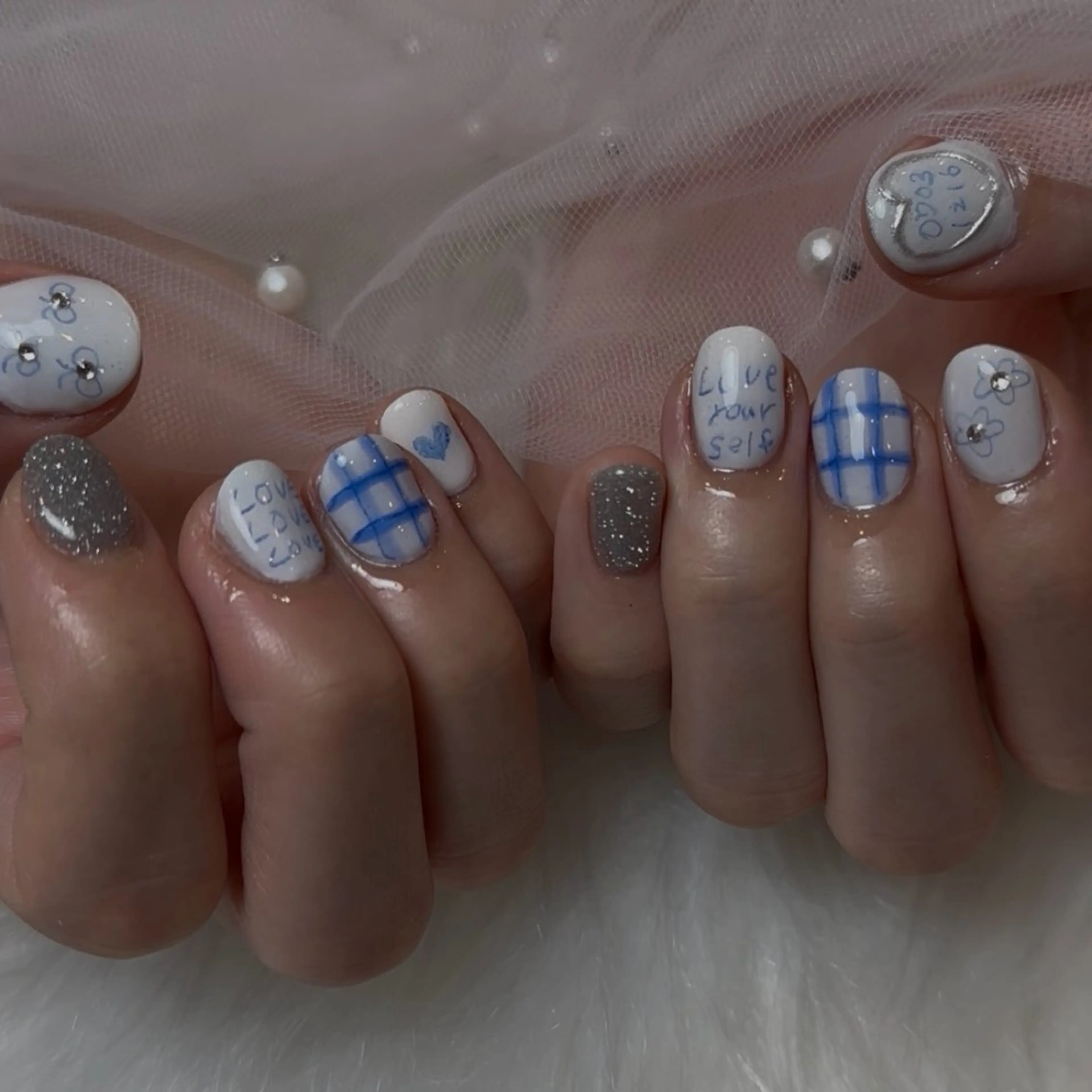 ネイル Laula🤍 ayakaのネイルデザイン