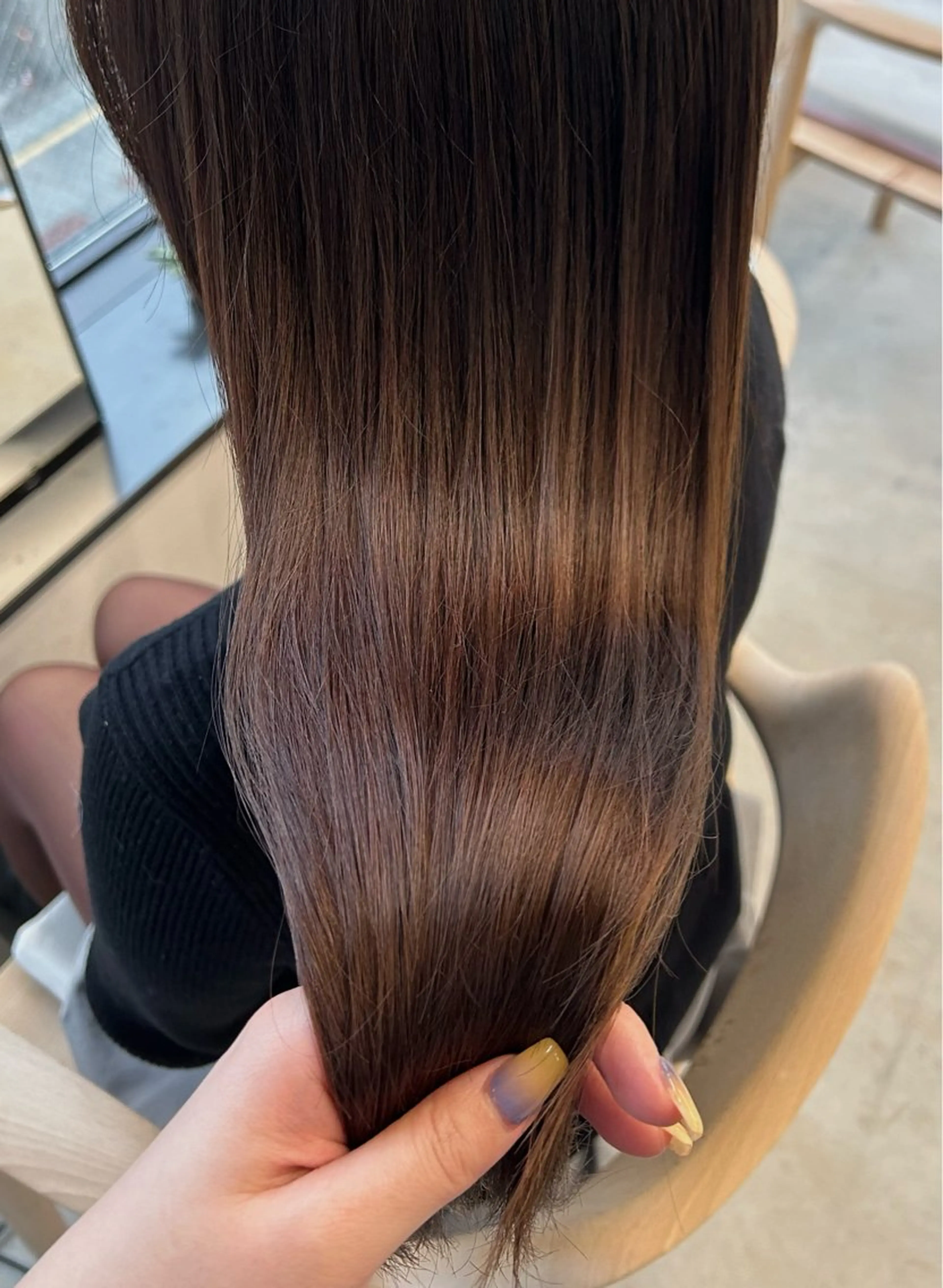 ロング ヘアカラー トリートメント SiLO Yukinaのヘアスタイル