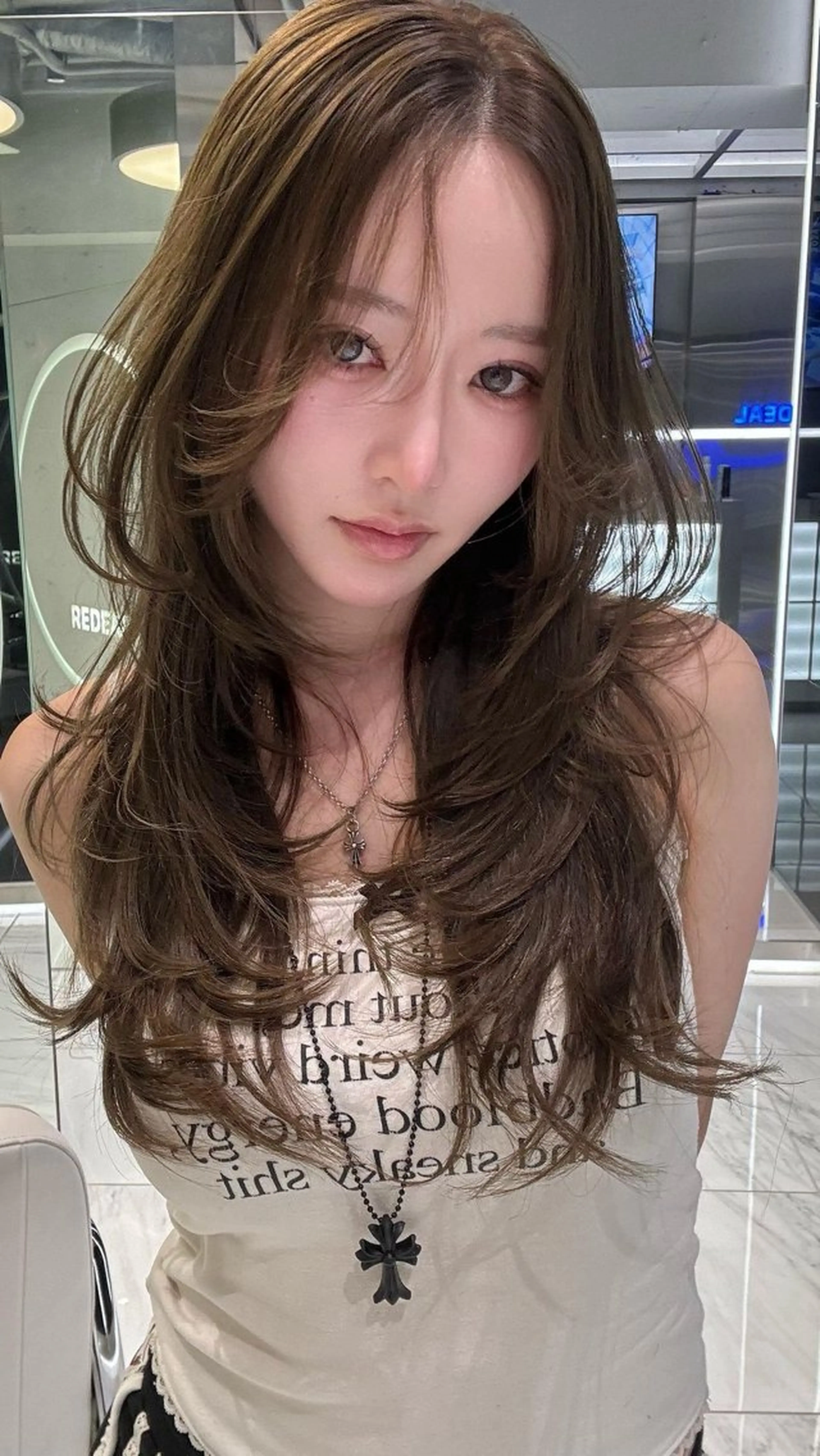 ロング カットモデル/韓国 レイヤー/SEIRAのヘアスタイル