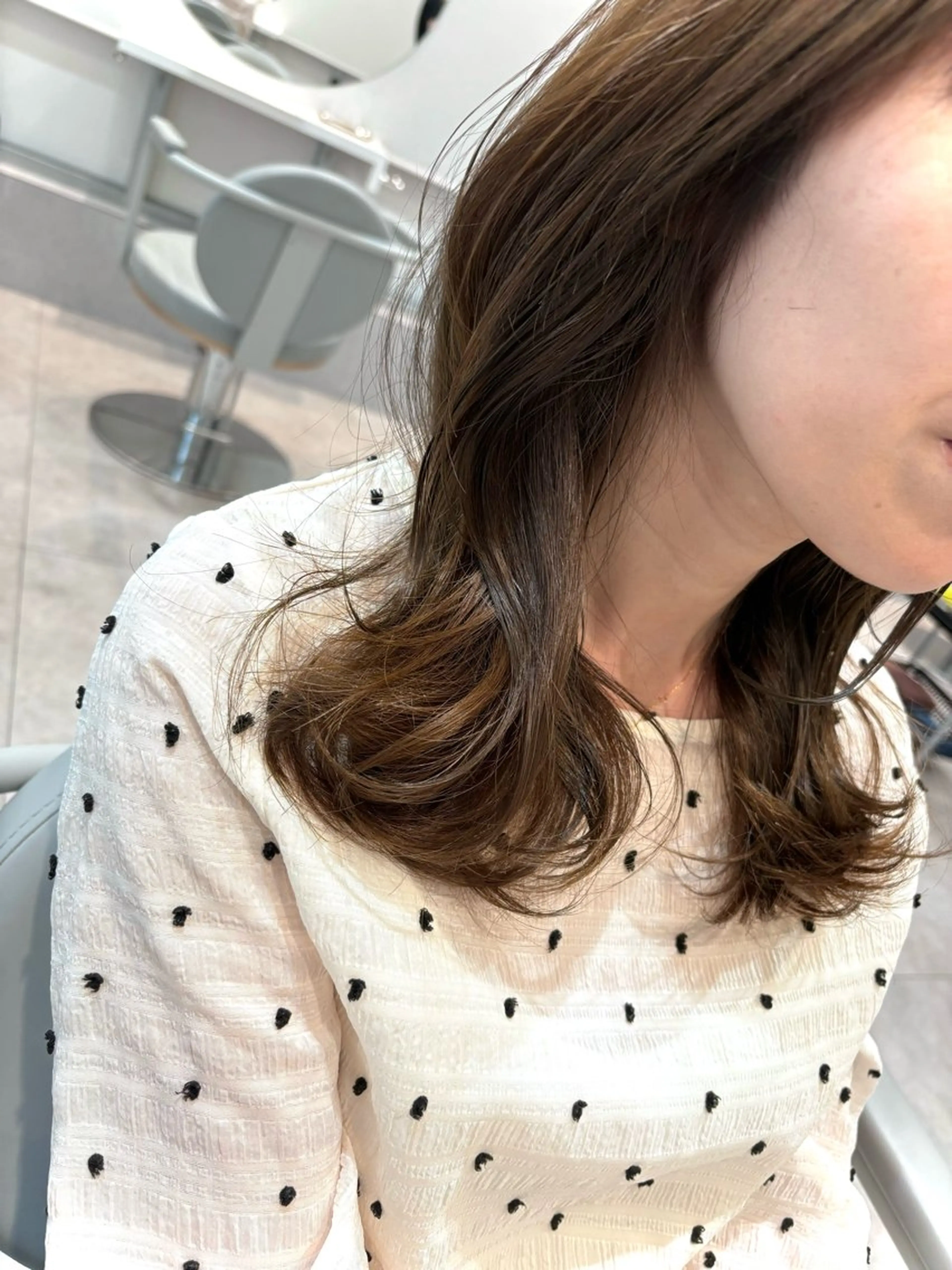 セミロング カラー REM所属・渋谷 とまとのヘアスタイル