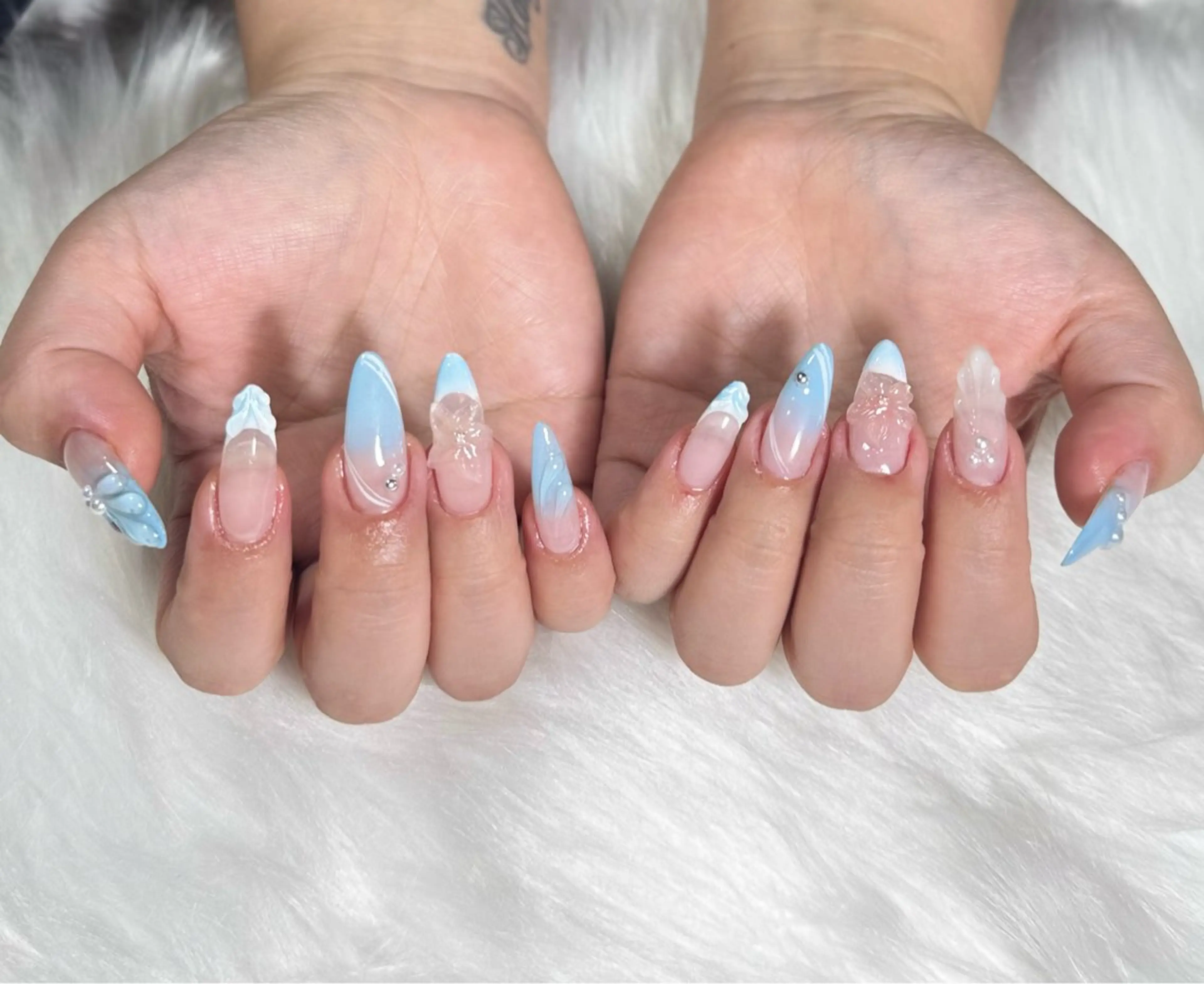 ネイル オーロラネイル チークネイル フットネイル フレンチネイル ジェルネイル Nichi Nailsのネイルデザイン