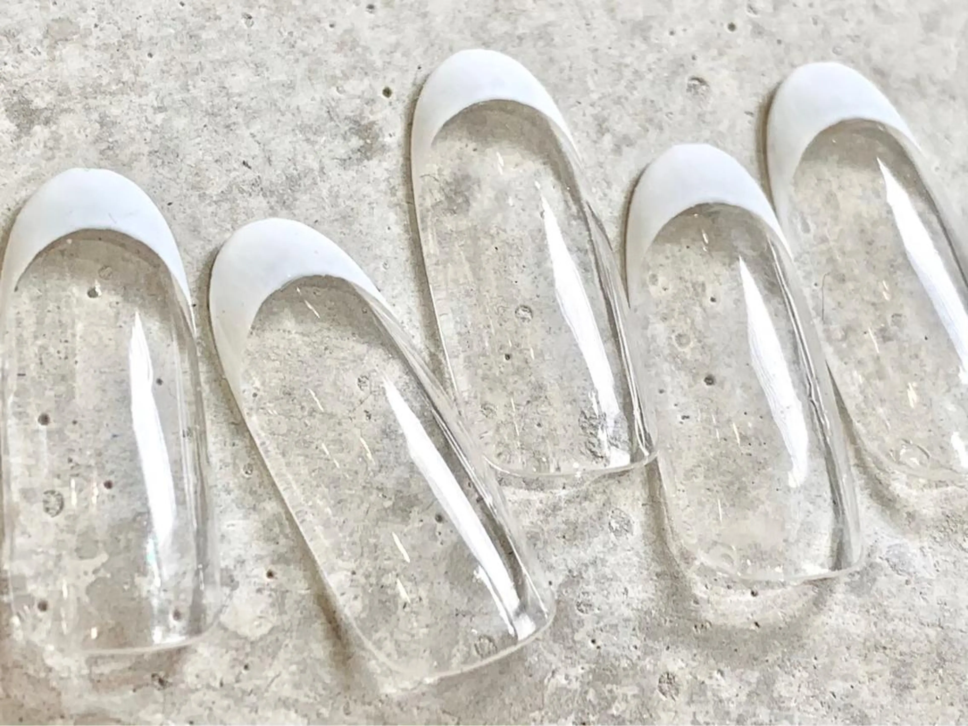 【再来】【ハンド】【ジェルネイル】フレンチ・カラーグラデーション／オフ・ケア別途の写真