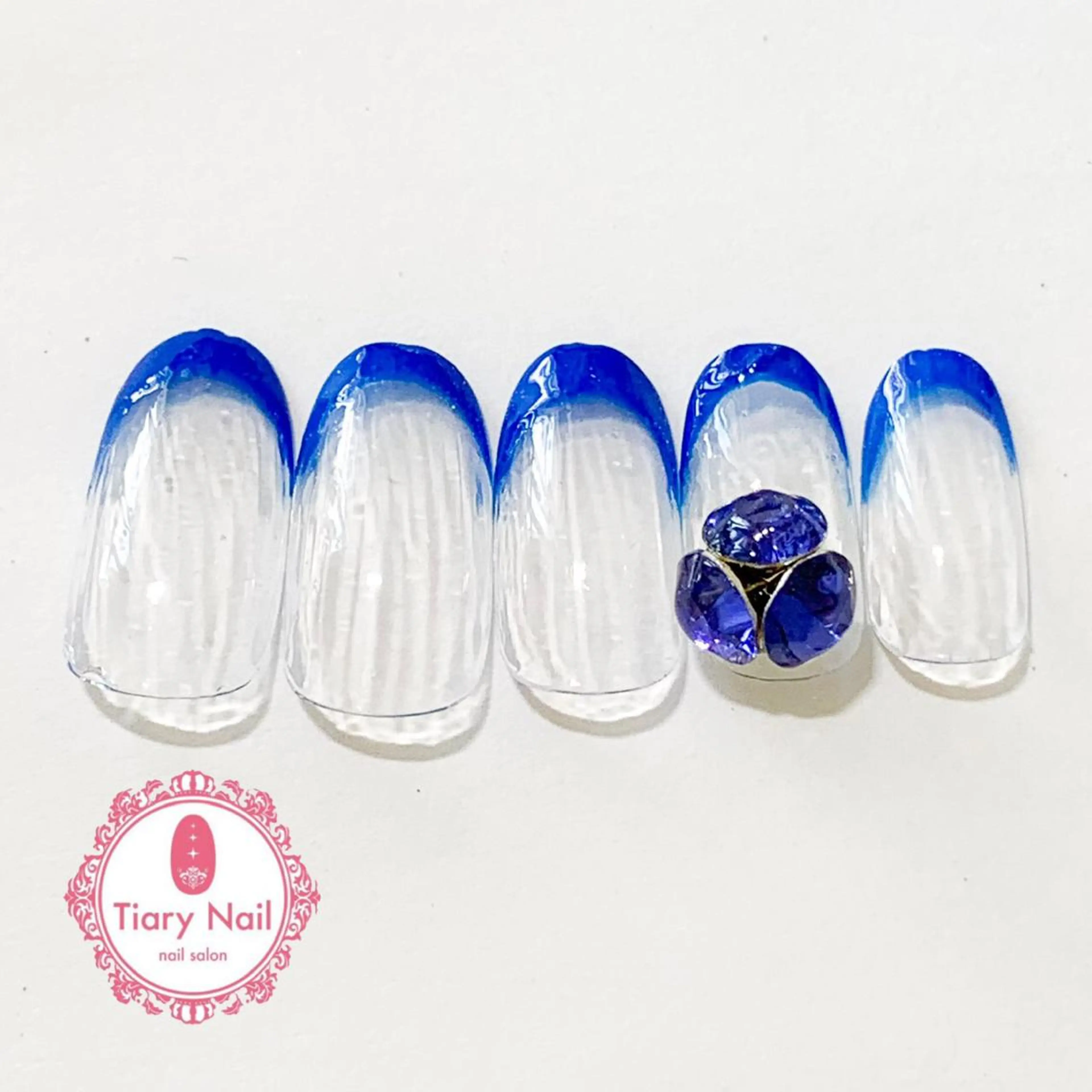 ネイル tiarynail K Kのネイルデザイン