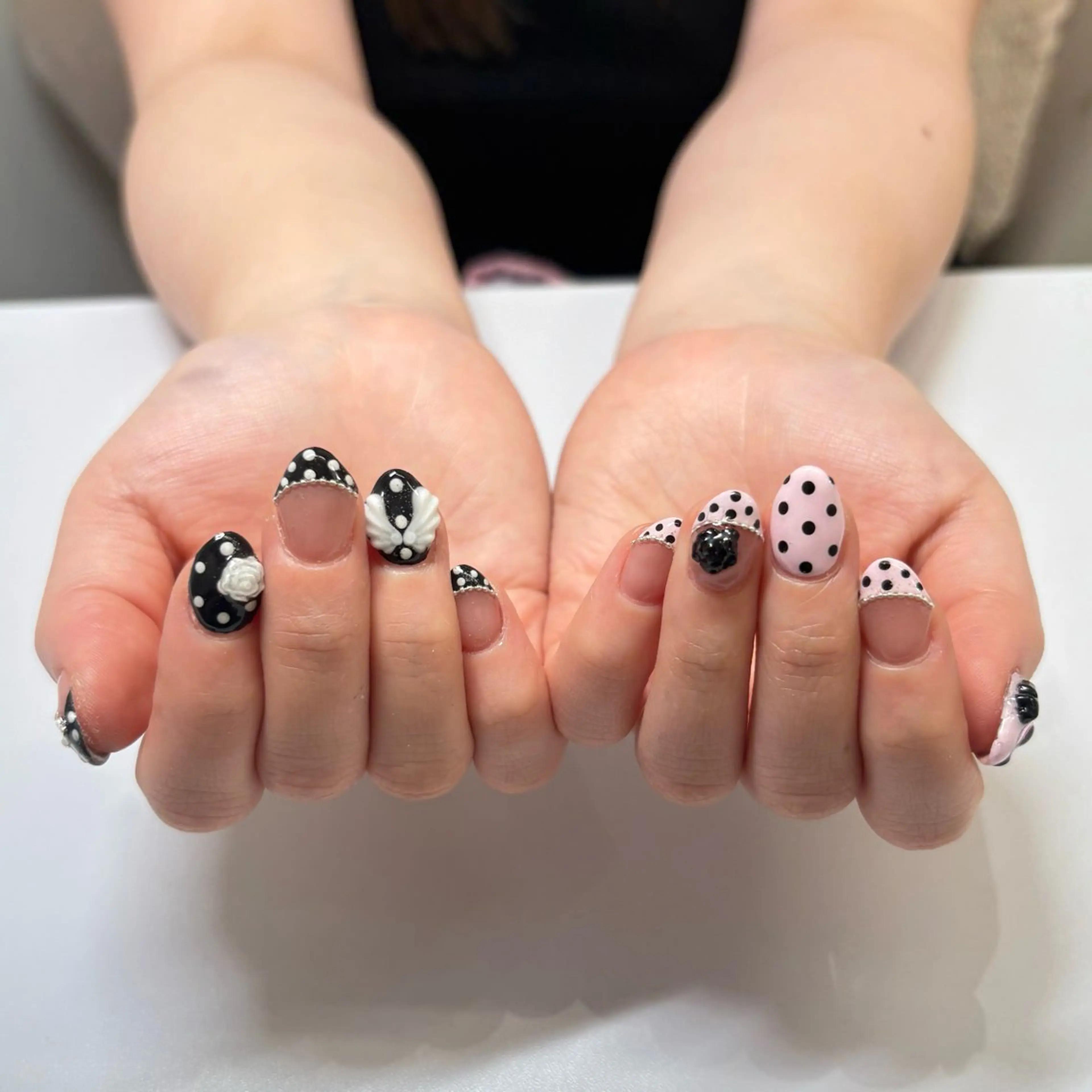 ミディアム 吉川明花 【パラジェル専門店】のネイルデザイン