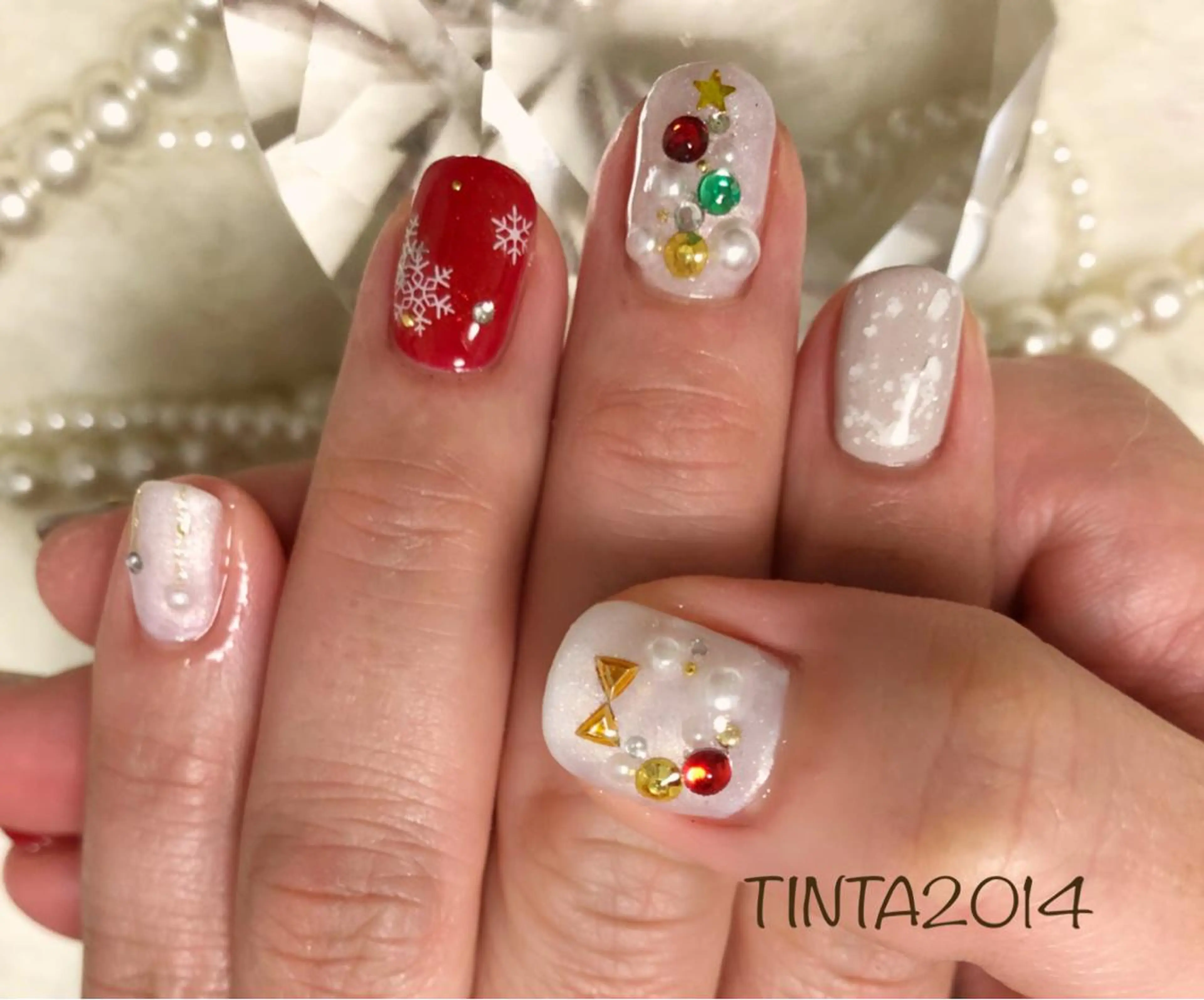 ネイル ストーンネイル ネイルサロン ティンタ所属・馬場 典子のネイルデザイン