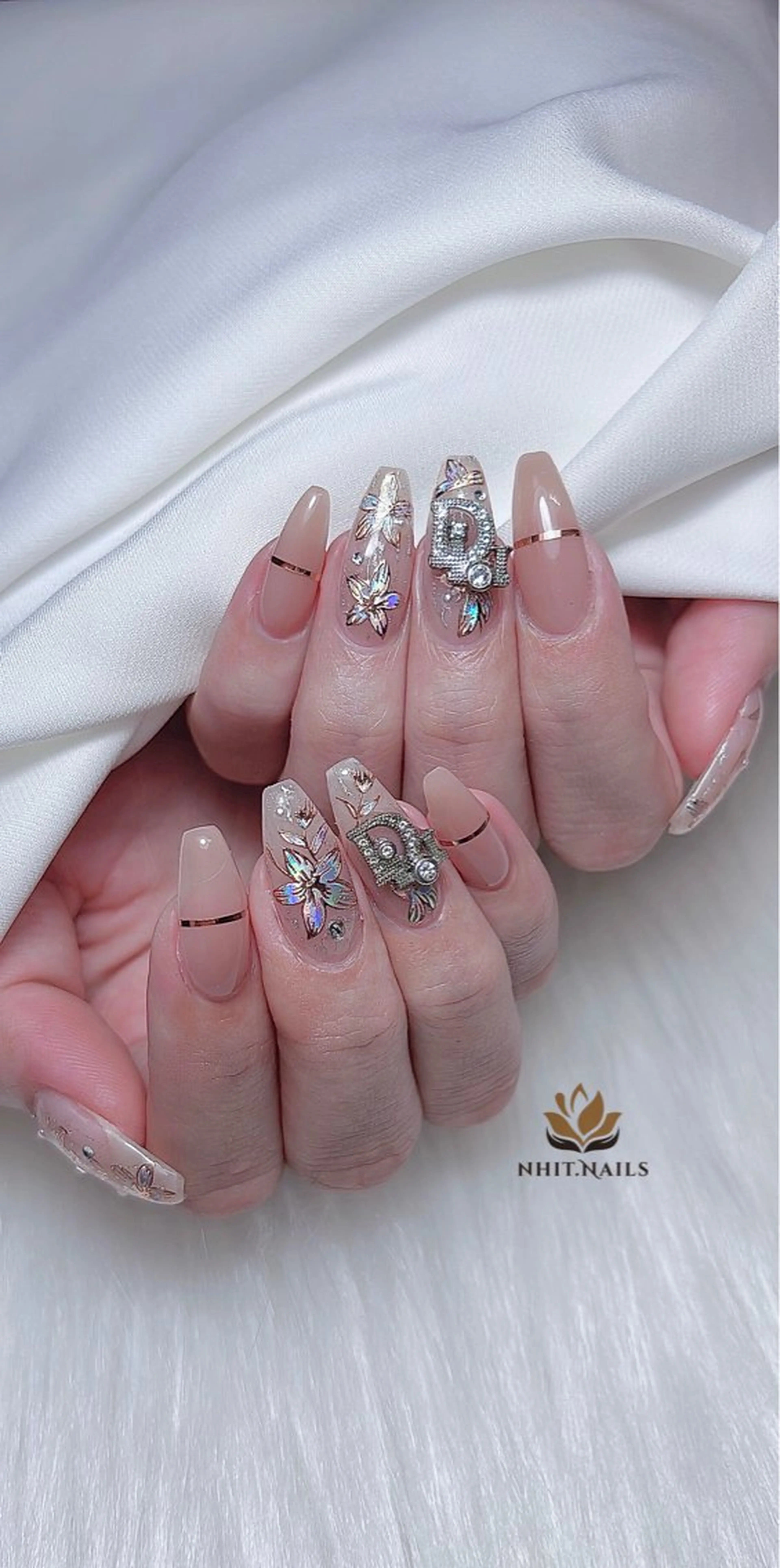 ネイル Nhit Nailsのネイルデザイン