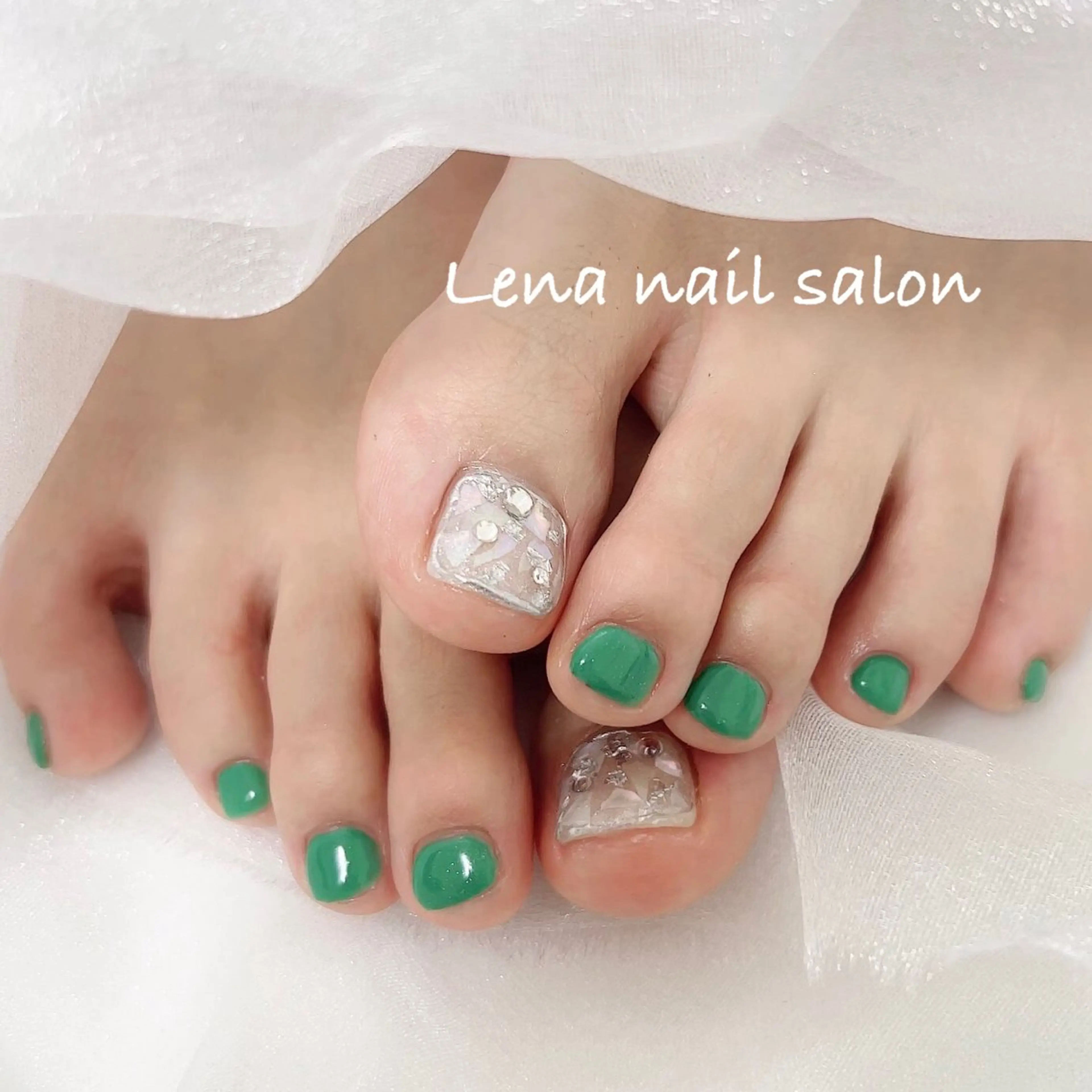 ネイル フットネイル ジェルネイル パラジェル フットネイル 自爪育成ネイルケア Lena  nailのネイルデザイン