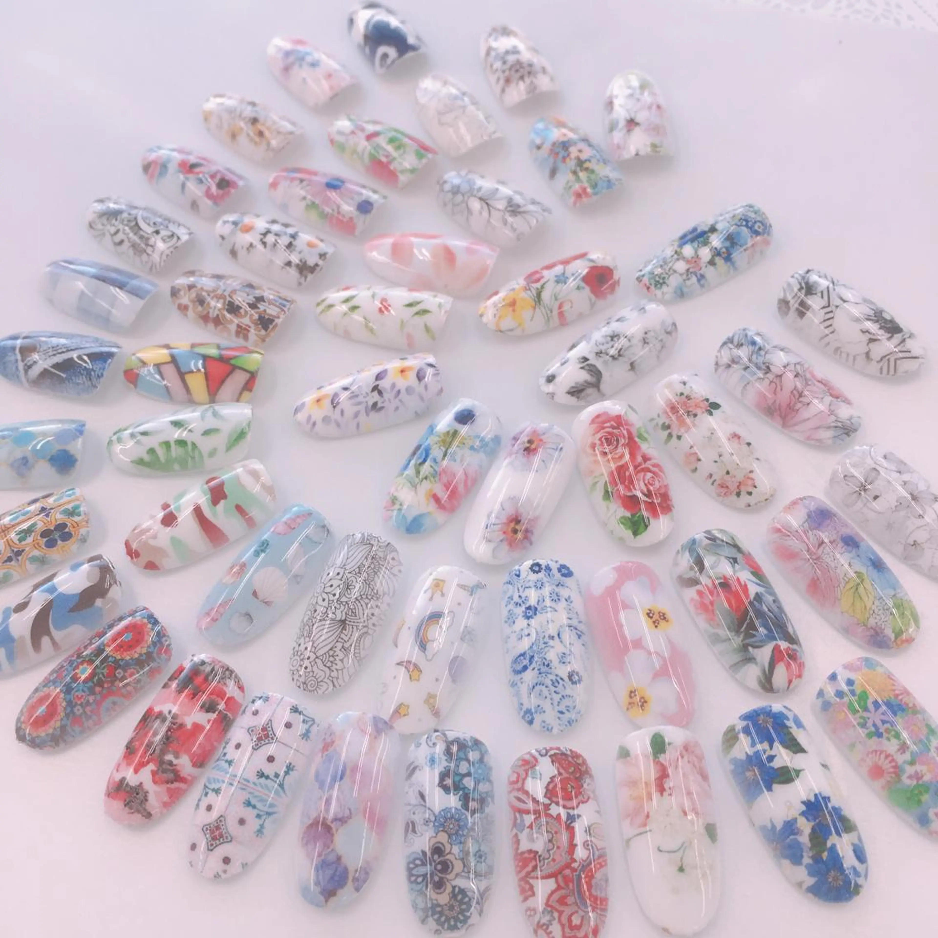 ネイル アートネイル nail salon Emi la beaute 心斎橋店所属・坪野 めぐみのネイルデザイン