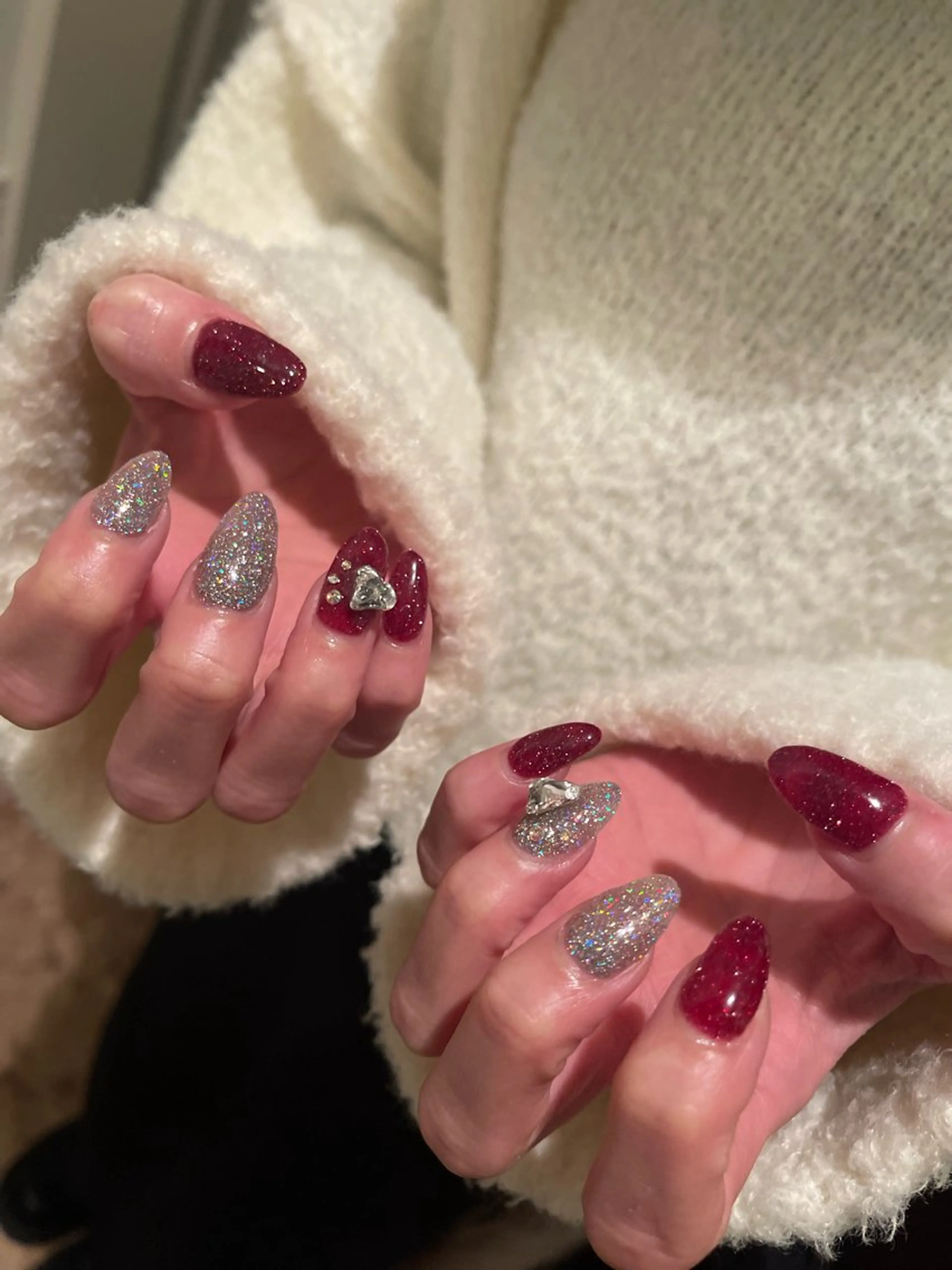 ネイル 赤色 バレンタイン CLAIRE 〚クレア〛のネイルデザイン