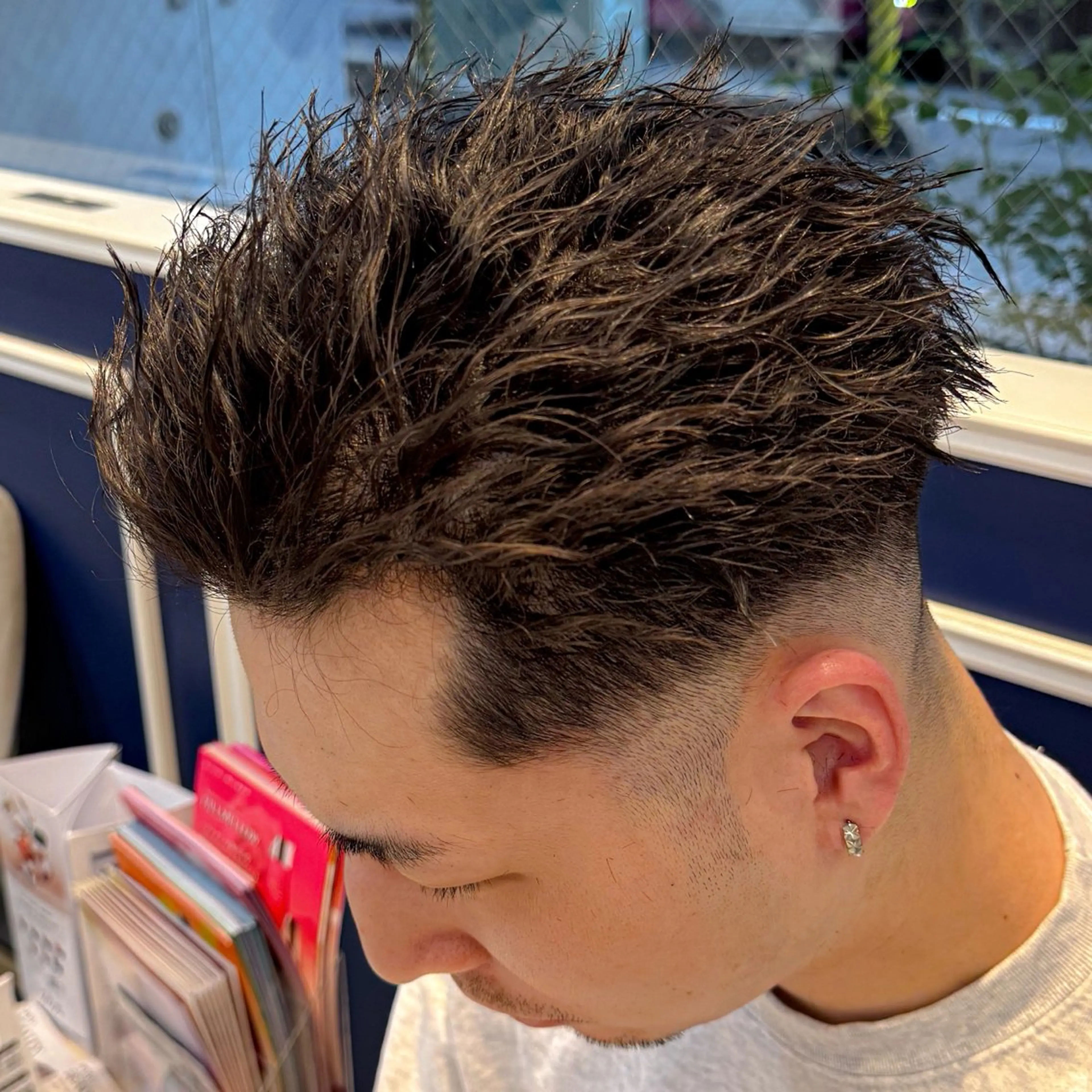 ショート パーマ メンズ メンズパーマ メンズツイストパーマ ツイストパーマ カット 吉田 新平のヘアスタイル