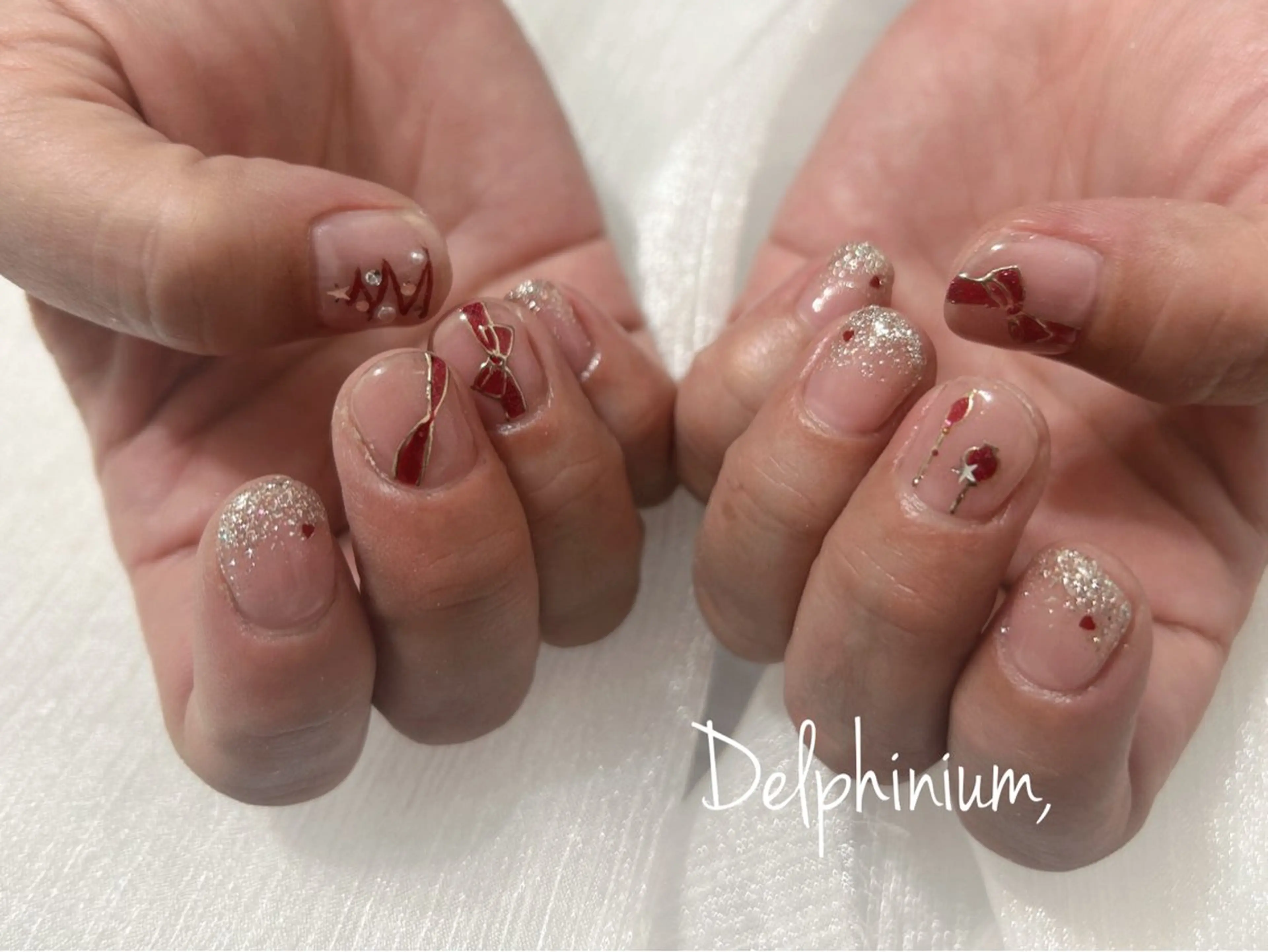 ネイル アートネイル リボン ショートネイル 冬ネイル クリスマス ハンドネイル 岡本 友恵のネイルデザイン